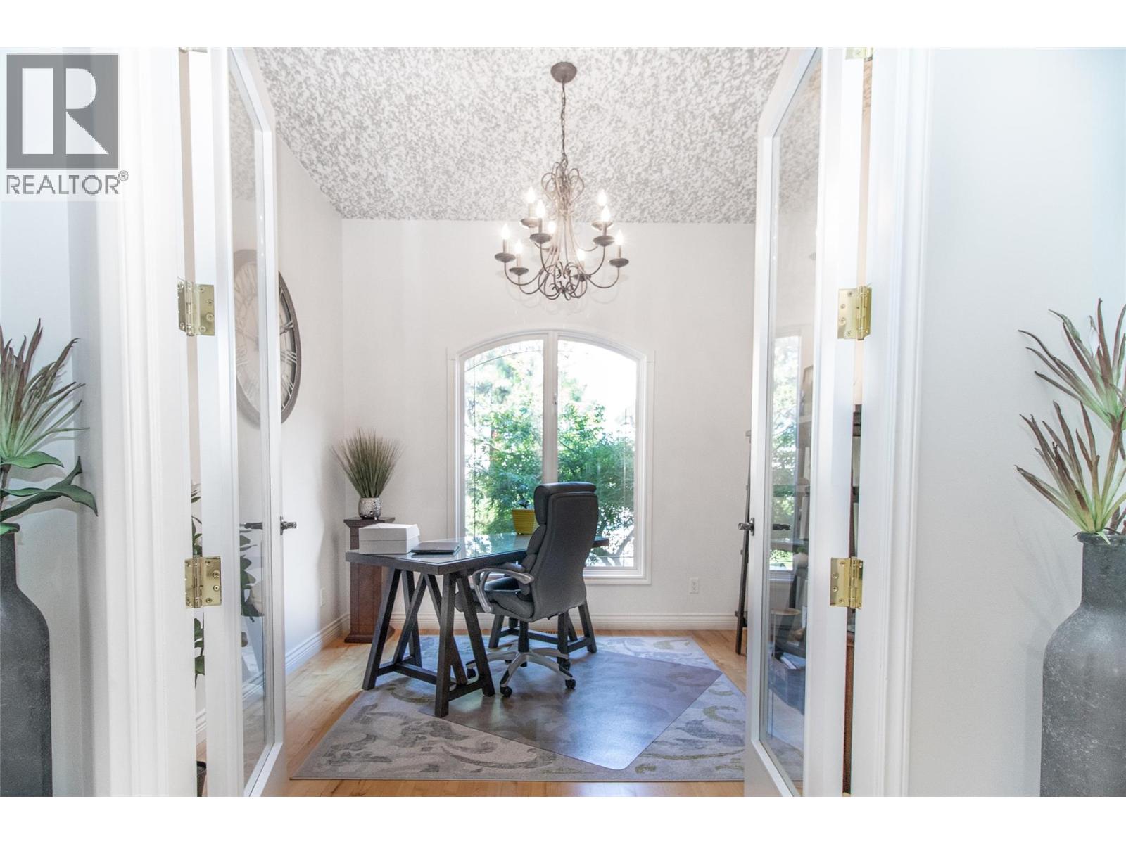 Picture for 3349 Larkspur  Court https://www.cirrealty.ca/reb/bc/2/10365792_17.jpg