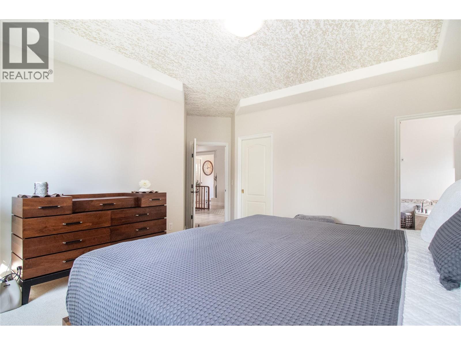 Picture for 3349 Larkspur  Court https://www.cirrealty.ca/reb/bc/2/10365792_22.jpg