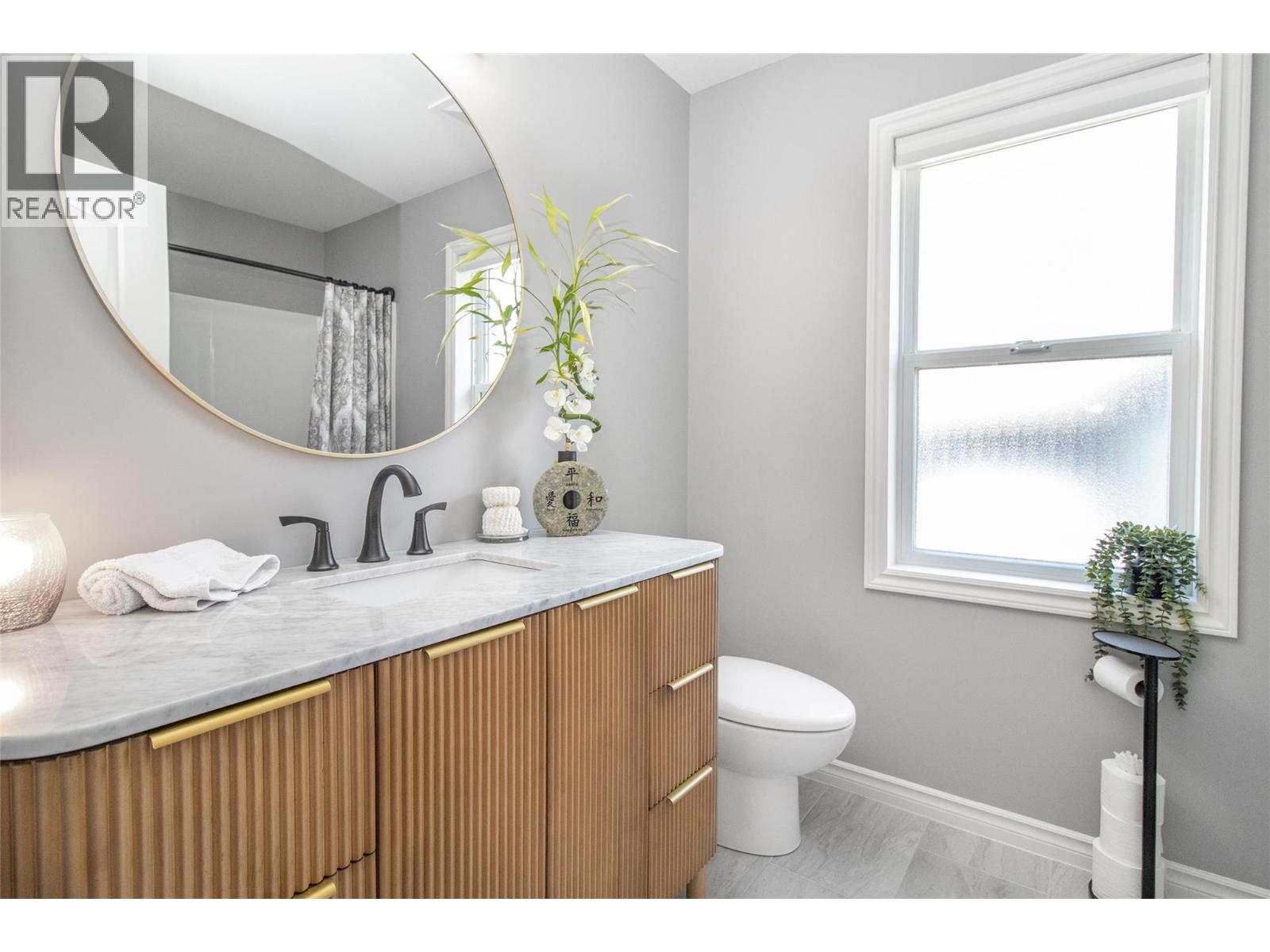 Picture for 3349 Larkspur  Court https://www.cirrealty.ca/reb/bc/2/10365792_32.jpg