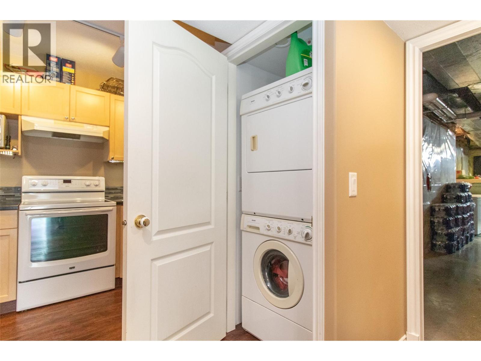 Picture for 3349 Larkspur  Court https://www.cirrealty.ca/reb/bc/2/10365792_42.jpg