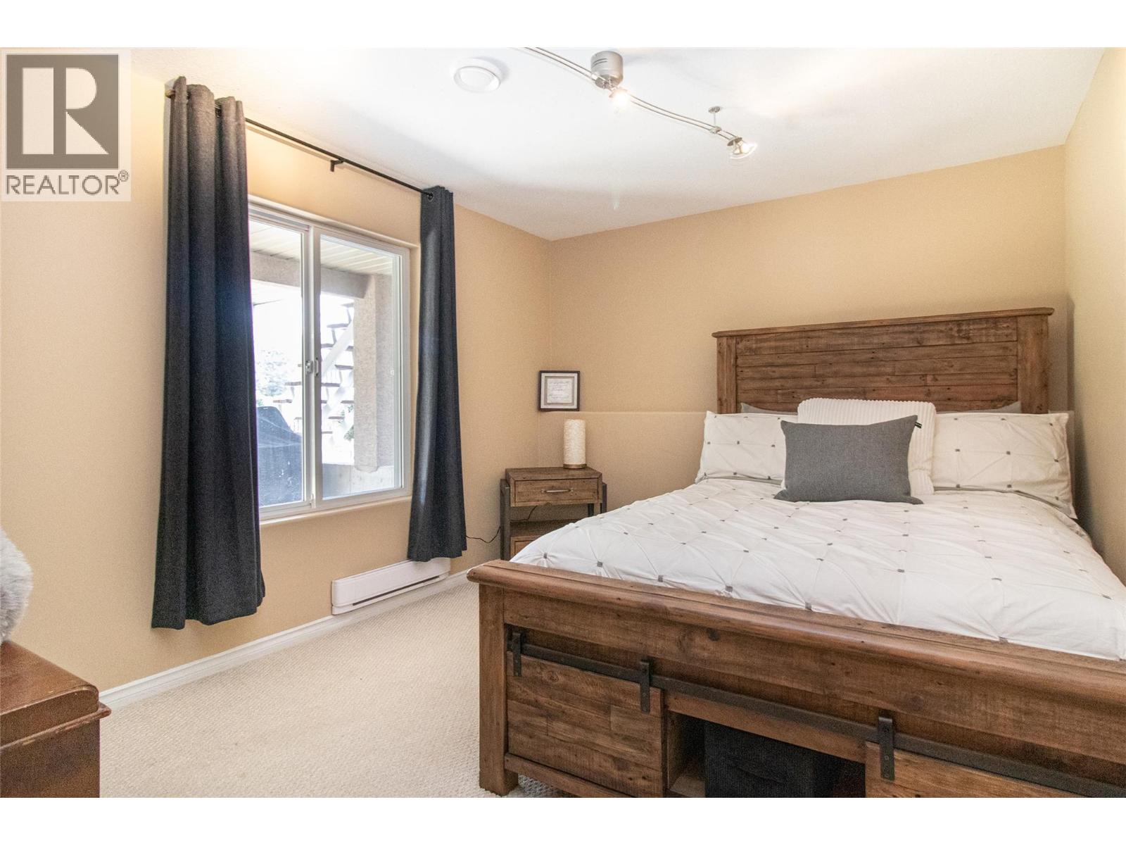 Picture for 3349 Larkspur  Court https://www.cirrealty.ca/reb/bc/2/10365792_45.jpg