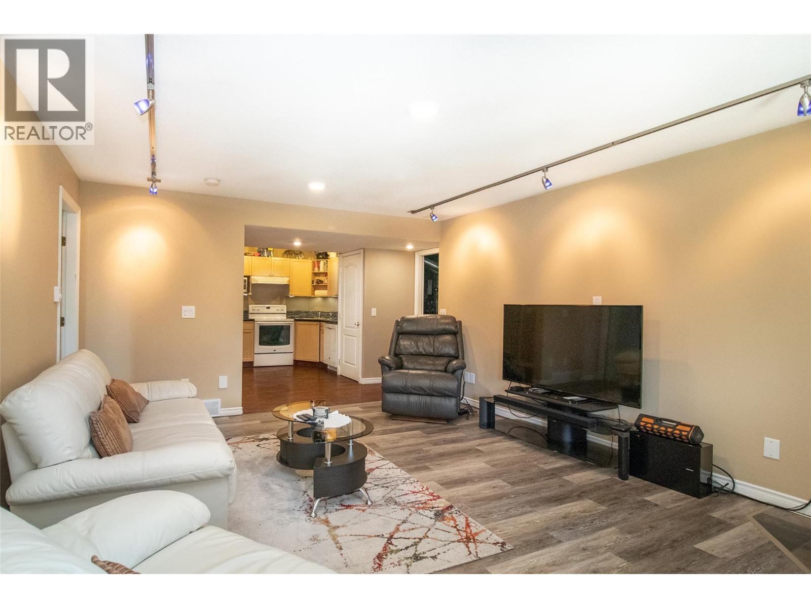 Picture for 3349 Larkspur  Court https://www.cirrealty.ca/reb/bc/2/10365792_47.jpg