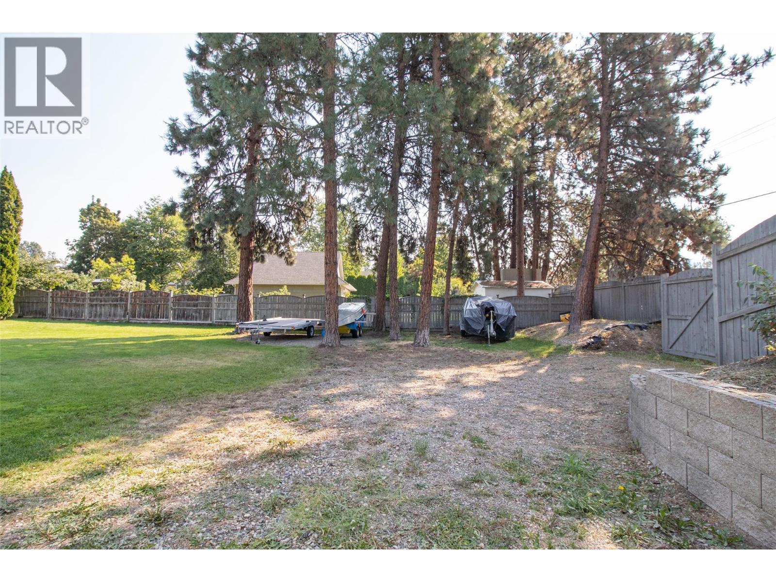 Picture for 3349 Larkspur  Court https://www.cirrealty.ca/reb/bc/2/10365792_65.jpg