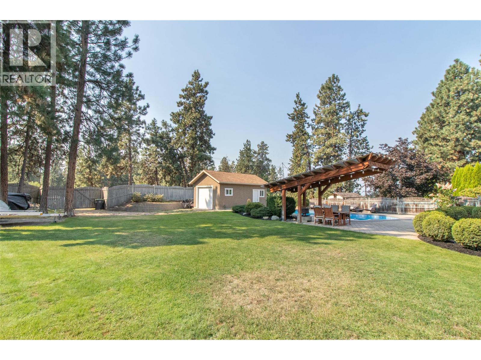 Picture for 3349 Larkspur  Court https://www.cirrealty.ca/reb/bc/2/10365792_67.jpg