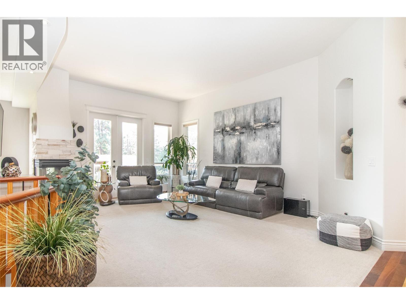 Picture for 3349 Larkspur  Court https://www.cirrealty.ca/reb/bc/2/10365792_7.jpg