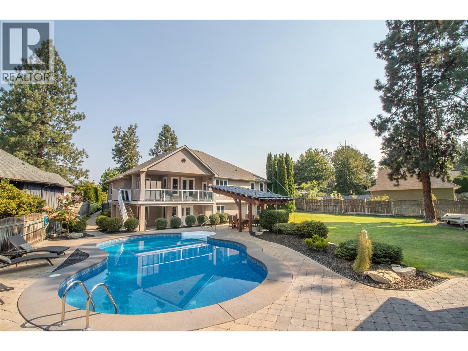 Picture for 3349 Larkspur  Court https://www.cirrealty.ca/reb/bc/2/10365792_71.jpg