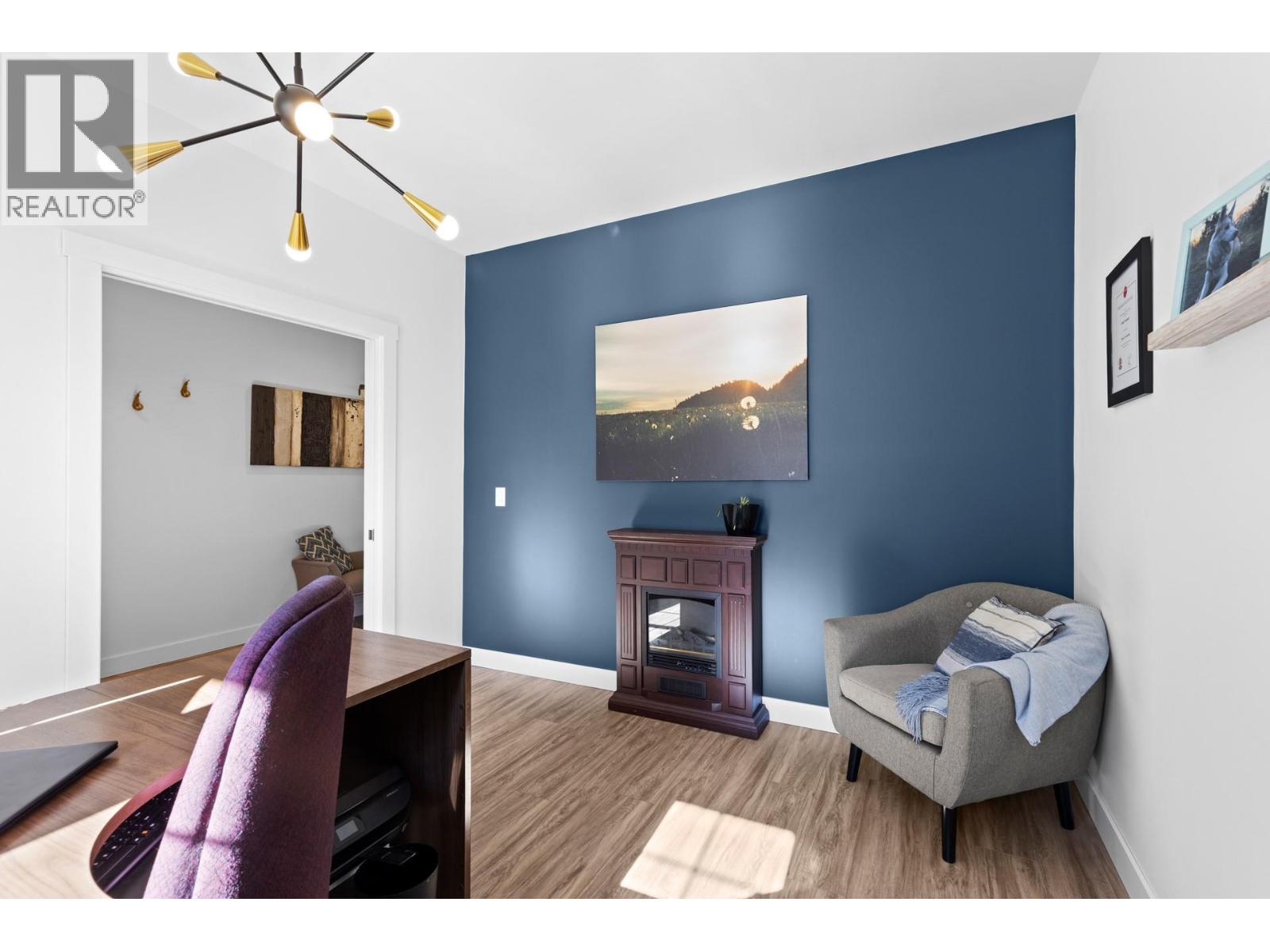 Picture for 898 Paret  Crescent https://www.cirrealty.ca/reb/bc/2/10365802_13.jpg