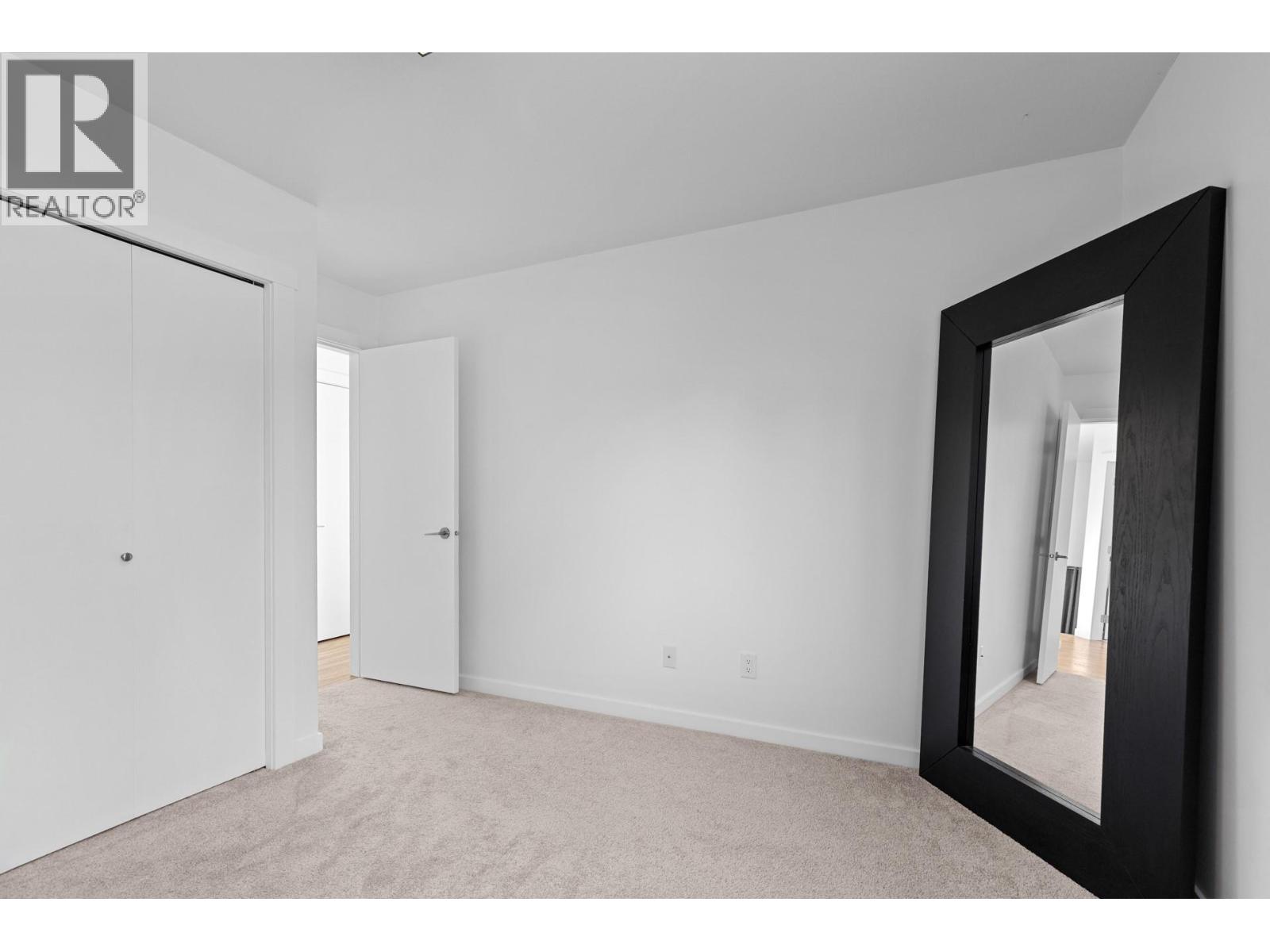 Picture for 898 Paret  Crescent https://www.cirrealty.ca/reb/bc/2/10365802_44.jpg