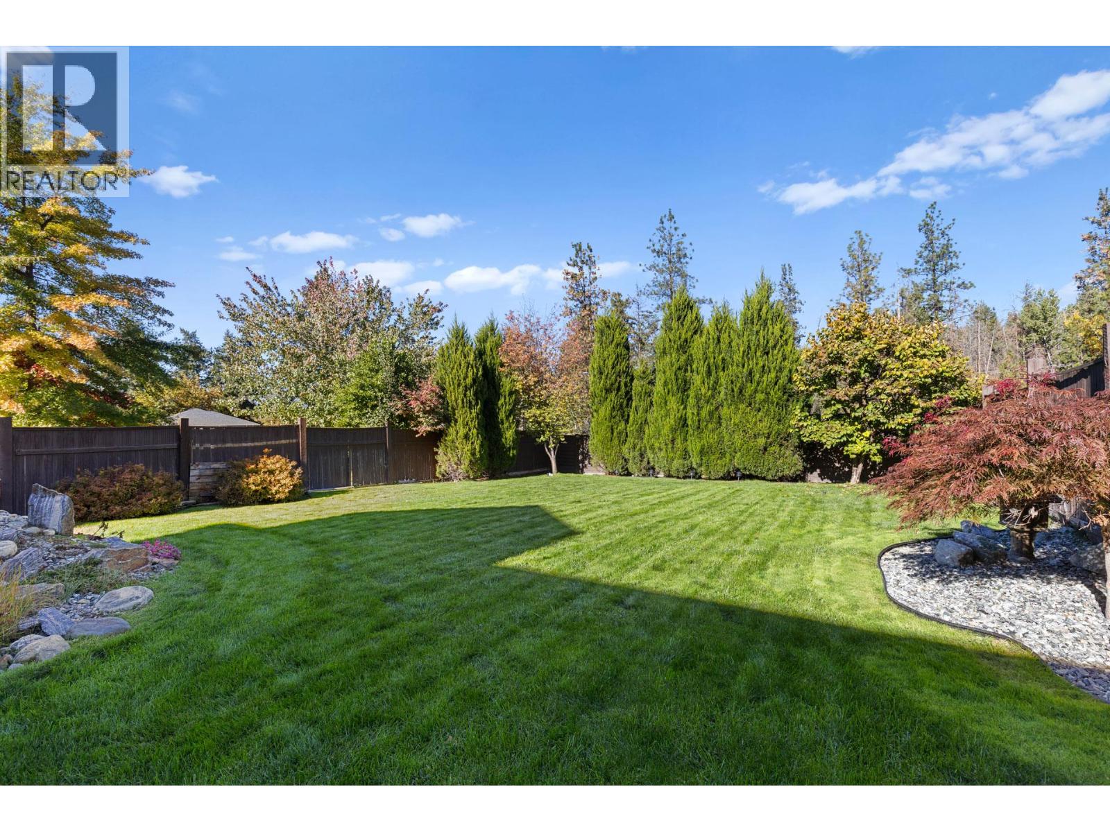 Picture for 898 Paret  Crescent https://www.cirrealty.ca/reb/bc/2/10365802_67.jpg