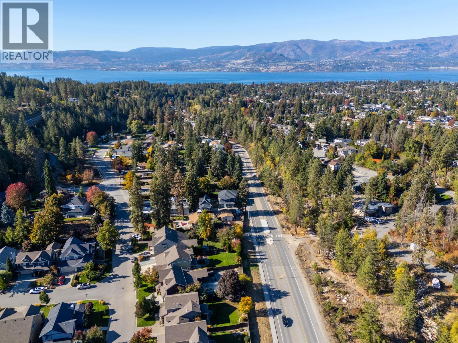 Picture for 898 Paret  Crescent https://www.cirrealty.ca/reb/bc/2/10365802_76.jpg