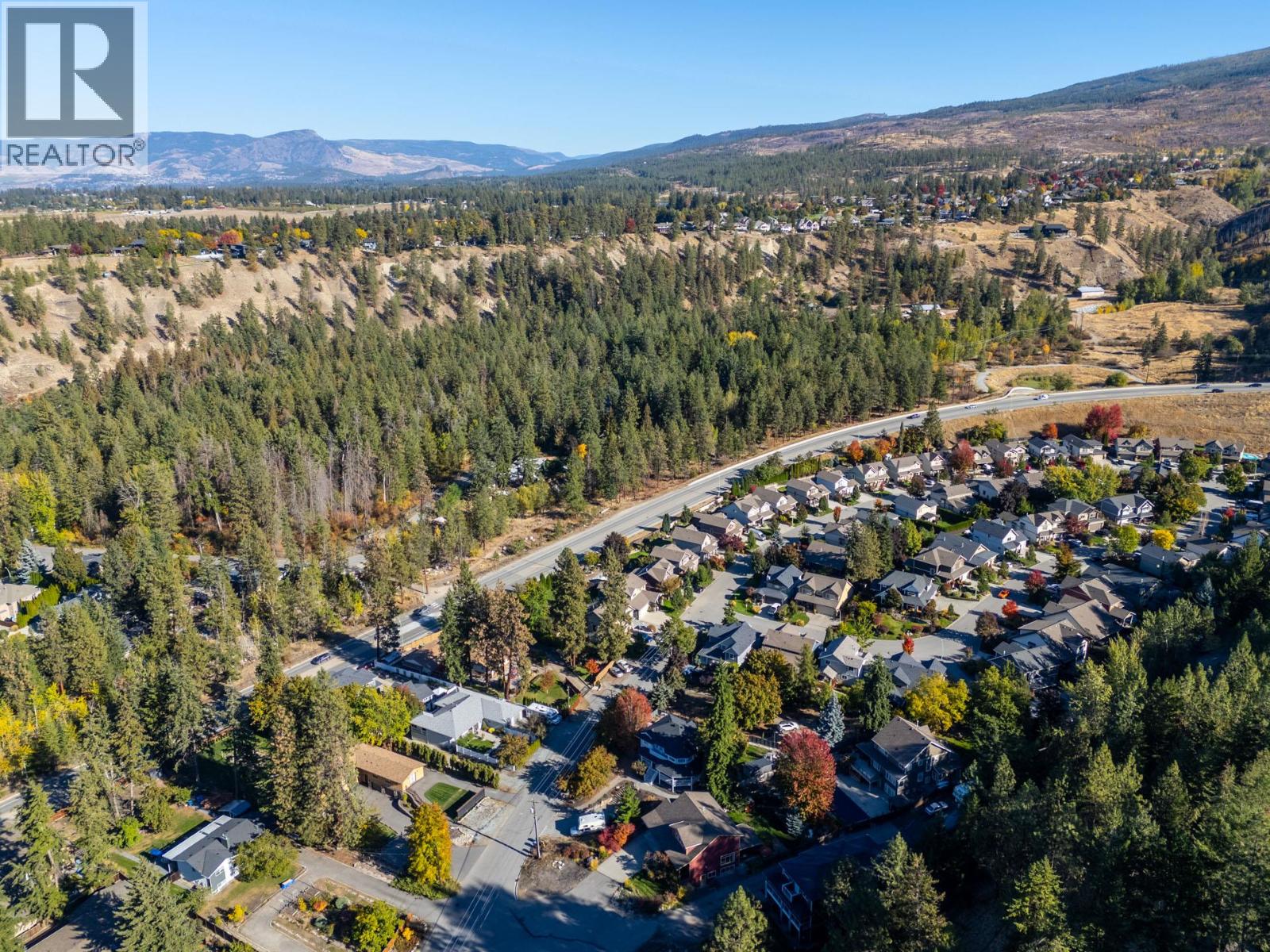 Picture for 898 Paret  Crescent https://www.cirrealty.ca/reb/bc/2/10365802_80.jpg