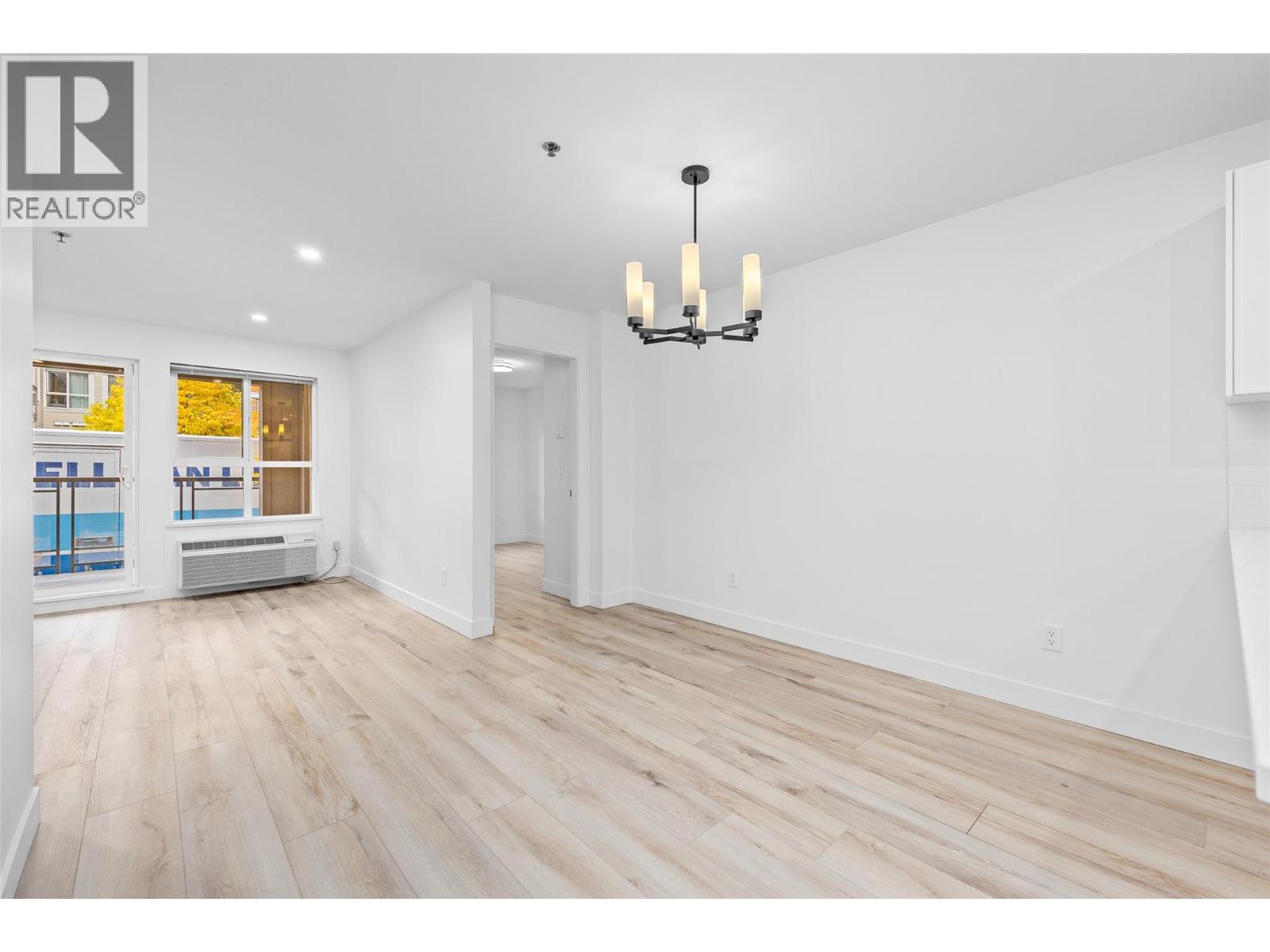 Picture for Unit #241, 1099 Sunset  Drive https://www.cirrealty.ca/reb/bc/2/10365812_12.jpg