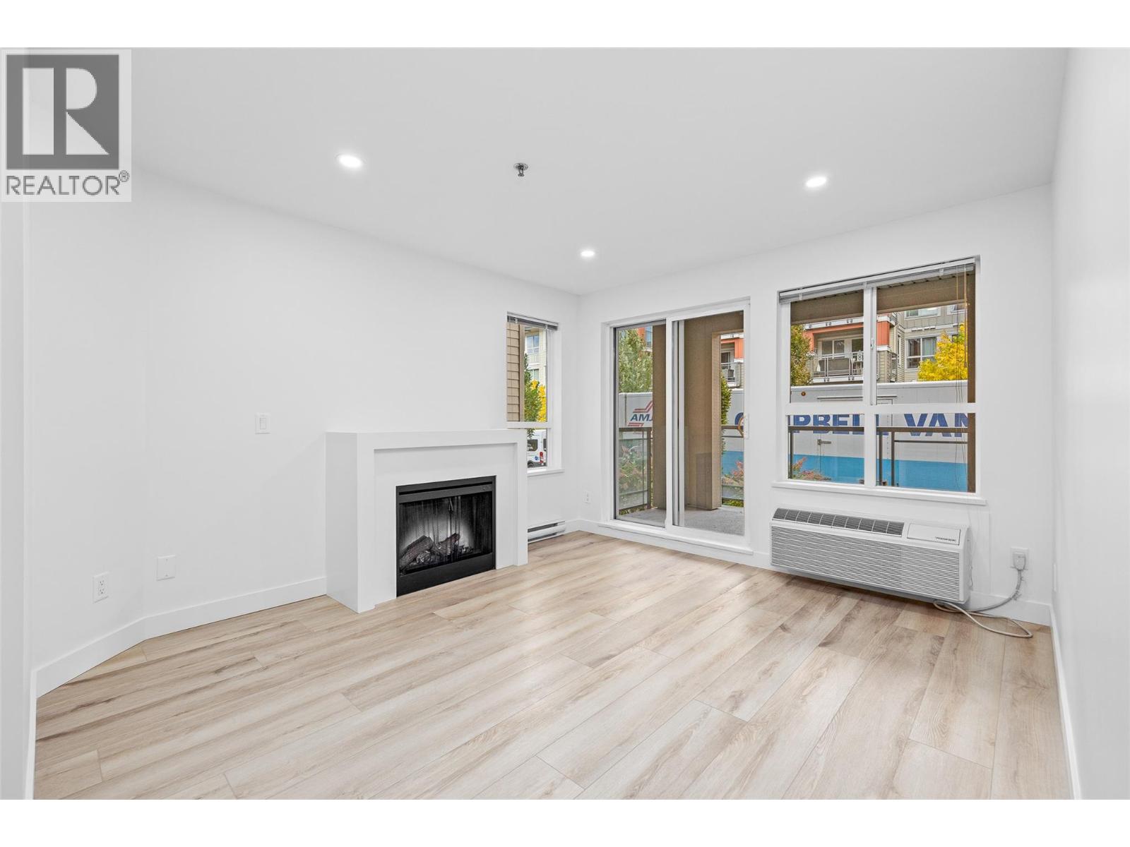 Picture for Unit #241, 1099 Sunset  Drive https://www.cirrealty.ca/reb/bc/2/10365812_13.jpg