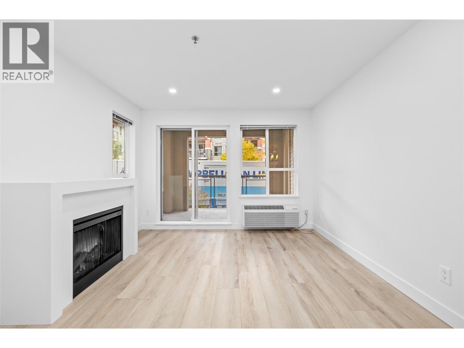 Picture for Unit #241, 1099 Sunset  Drive https://www.cirrealty.ca/reb/bc/2/10365812_14.jpg