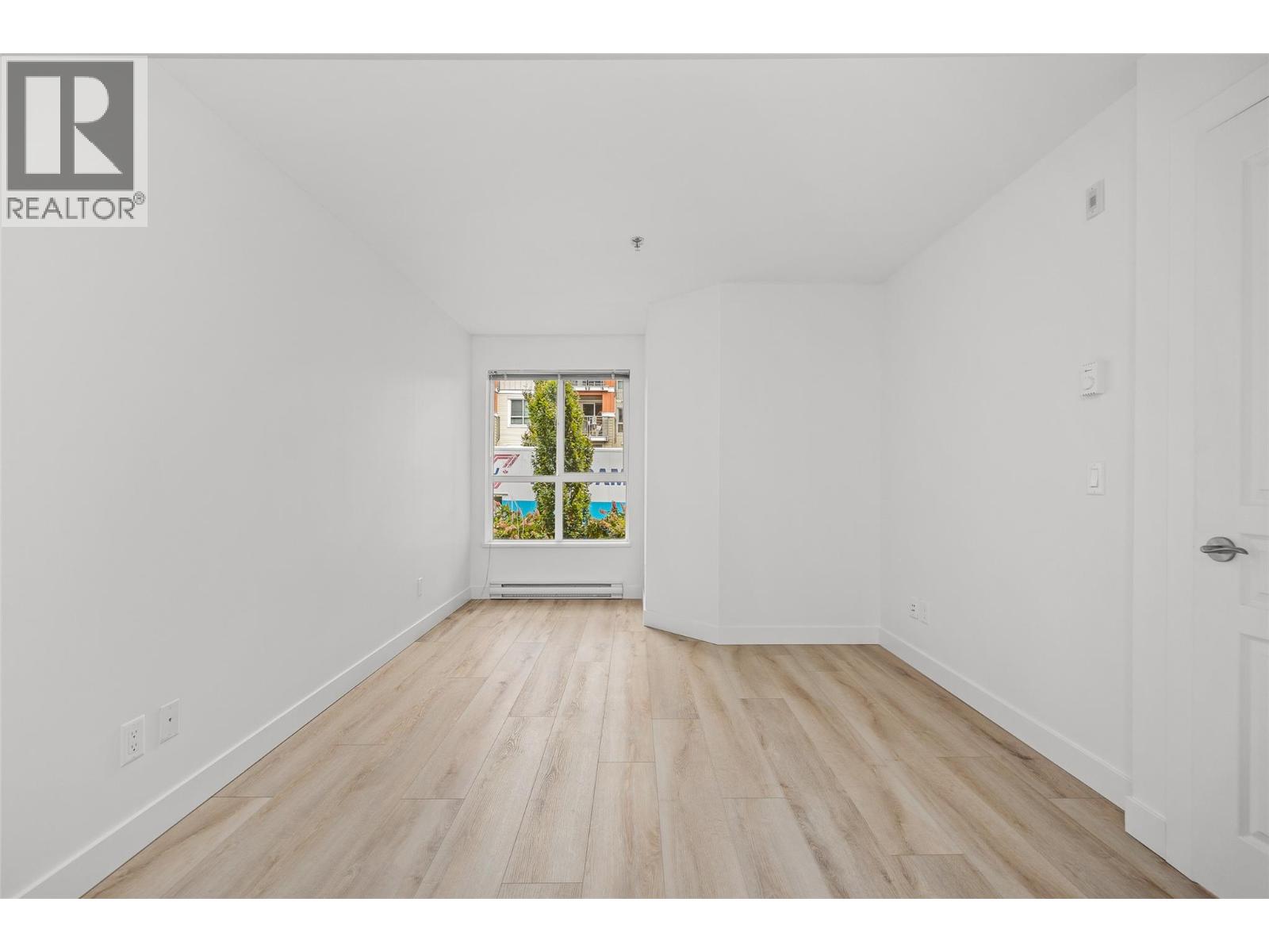 Picture for Unit #241, 1099 Sunset  Drive https://www.cirrealty.ca/reb/bc/2/10365812_21.jpg