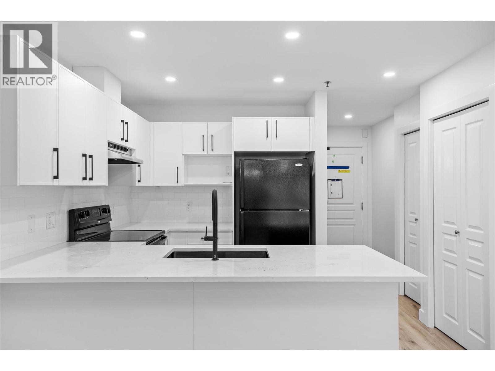 Picture for Unit #241, 1099 Sunset  Drive https://www.cirrealty.ca/reb/bc/2/10365812_8.jpg