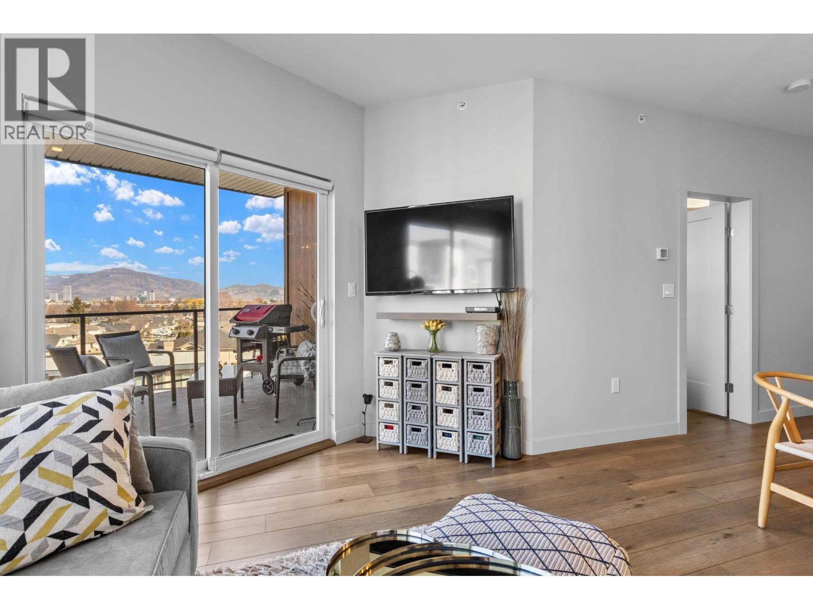 Picture for Unit #506, 3630 Mission Springs  Drive https://www.cirrealty.ca/reb/bc/2/10365842_15.jpg