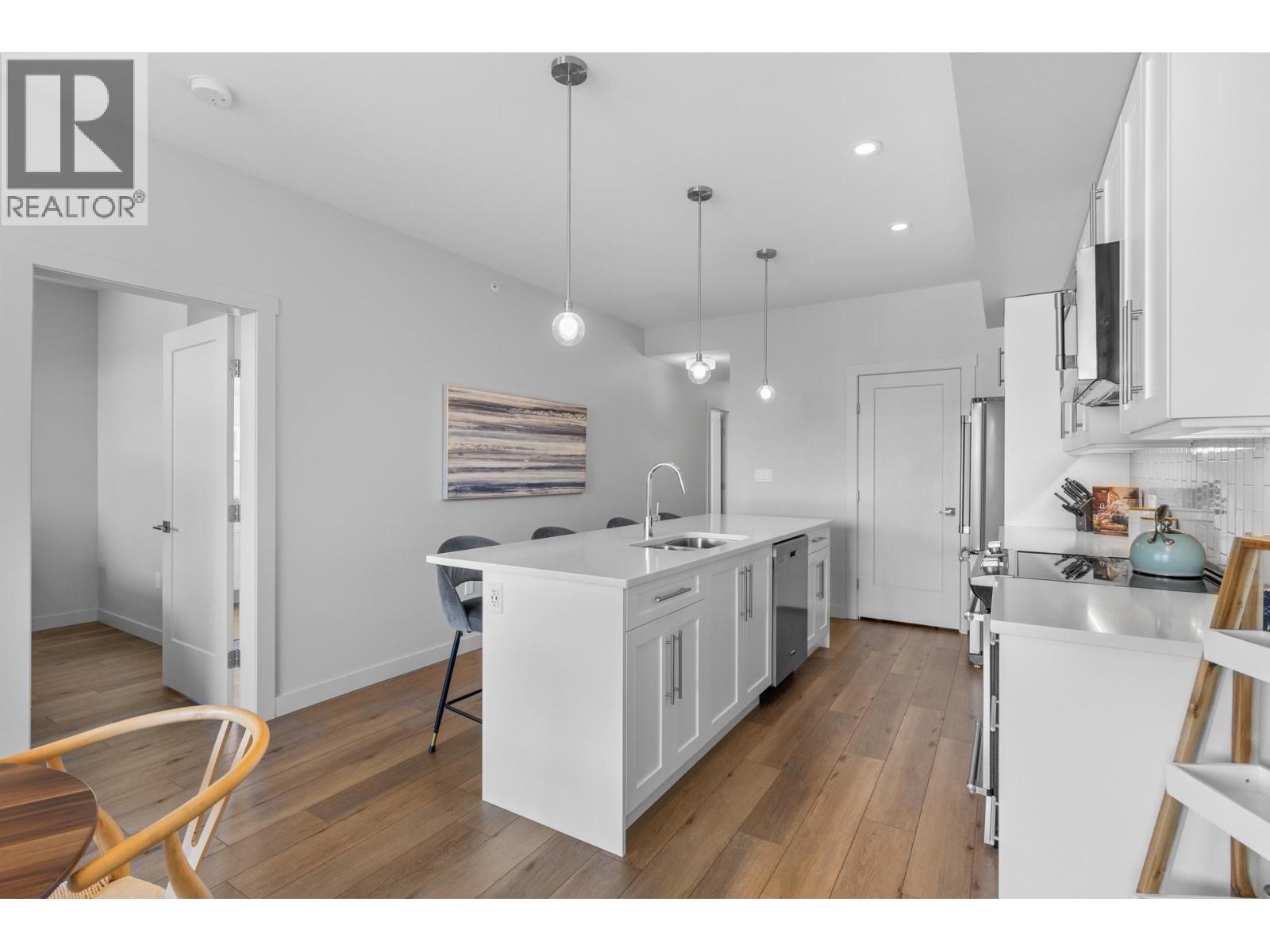 Picture for Unit #506, 3630 Mission Springs  Drive https://www.cirrealty.ca/reb/bc/2/10365842_7.jpg