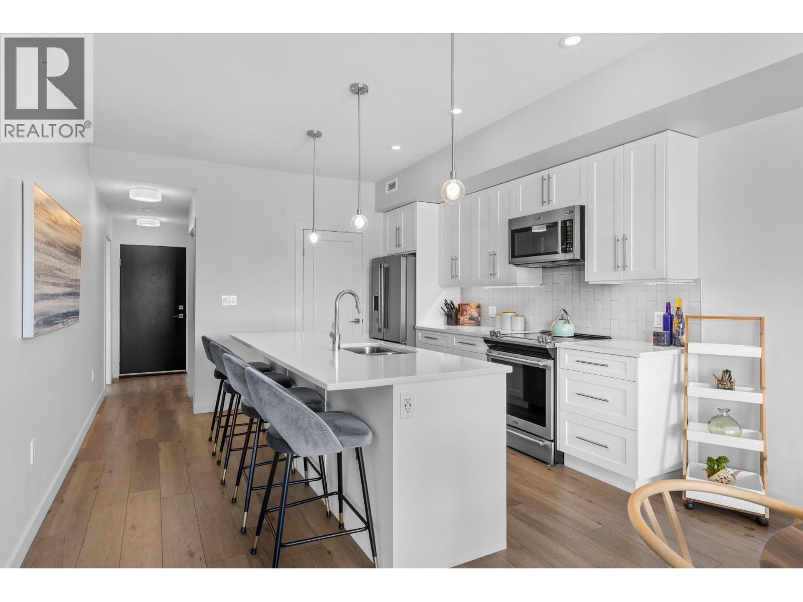 Picture for Unit #506, 3630 Mission Springs  Drive https://www.cirrealty.ca/reb/bc/2/10365842_8.jpg