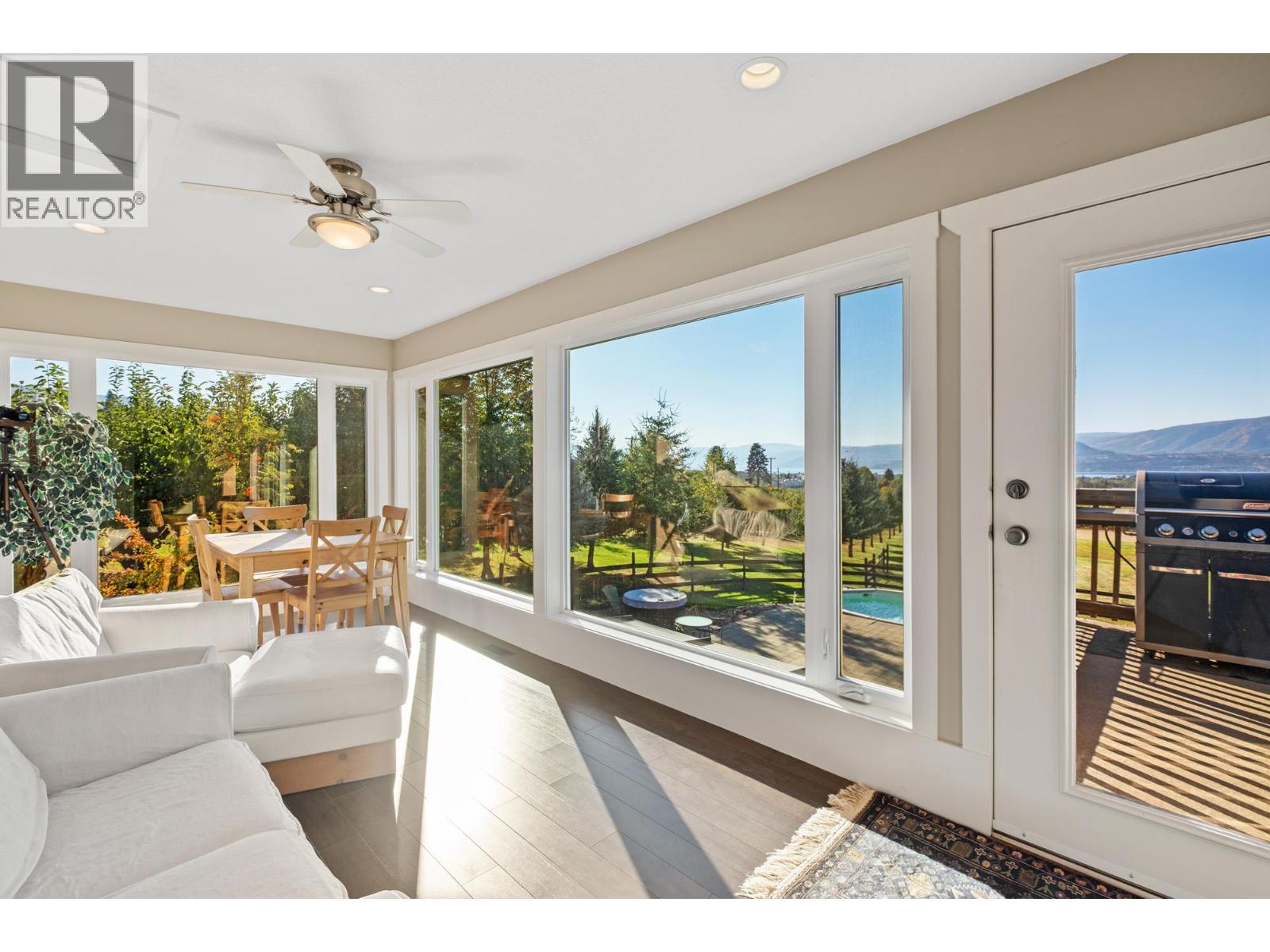 Picture for 3769 Spiers  Road https://www.cirrealty.ca/reb/bc/2/10366112_19.jpg