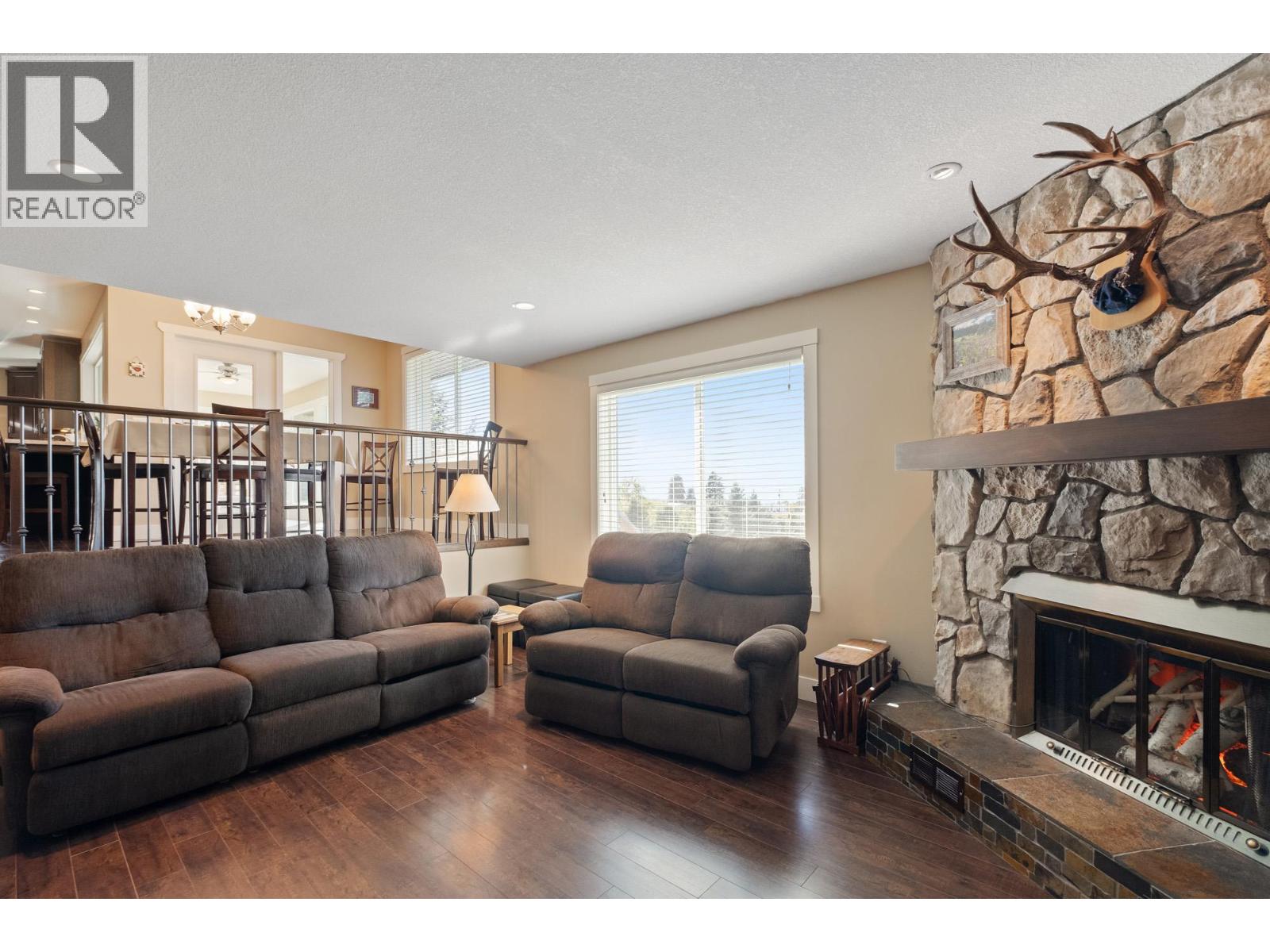 Picture for 3769 Spiers  Road https://www.cirrealty.ca/reb/bc/2/10366112_27.jpg