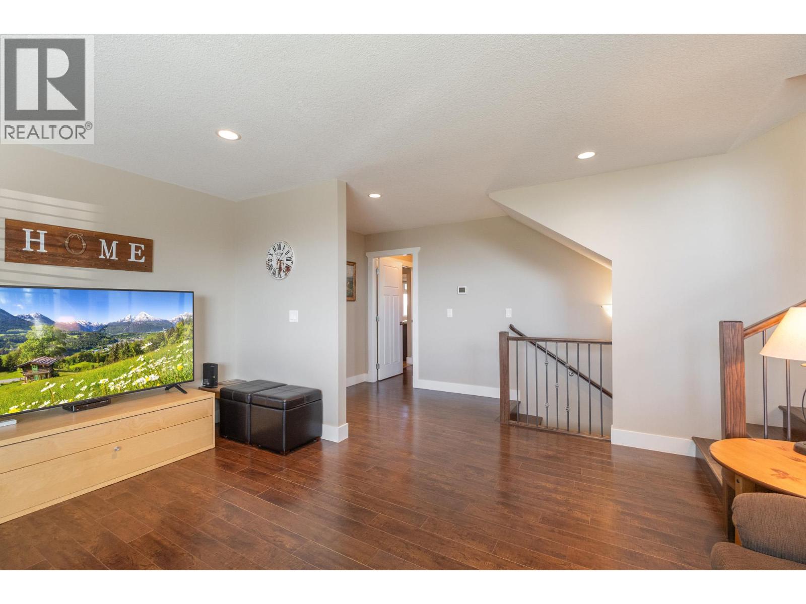 Picture for 3769 Spiers  Road https://www.cirrealty.ca/reb/bc/2/10366112_28.jpg