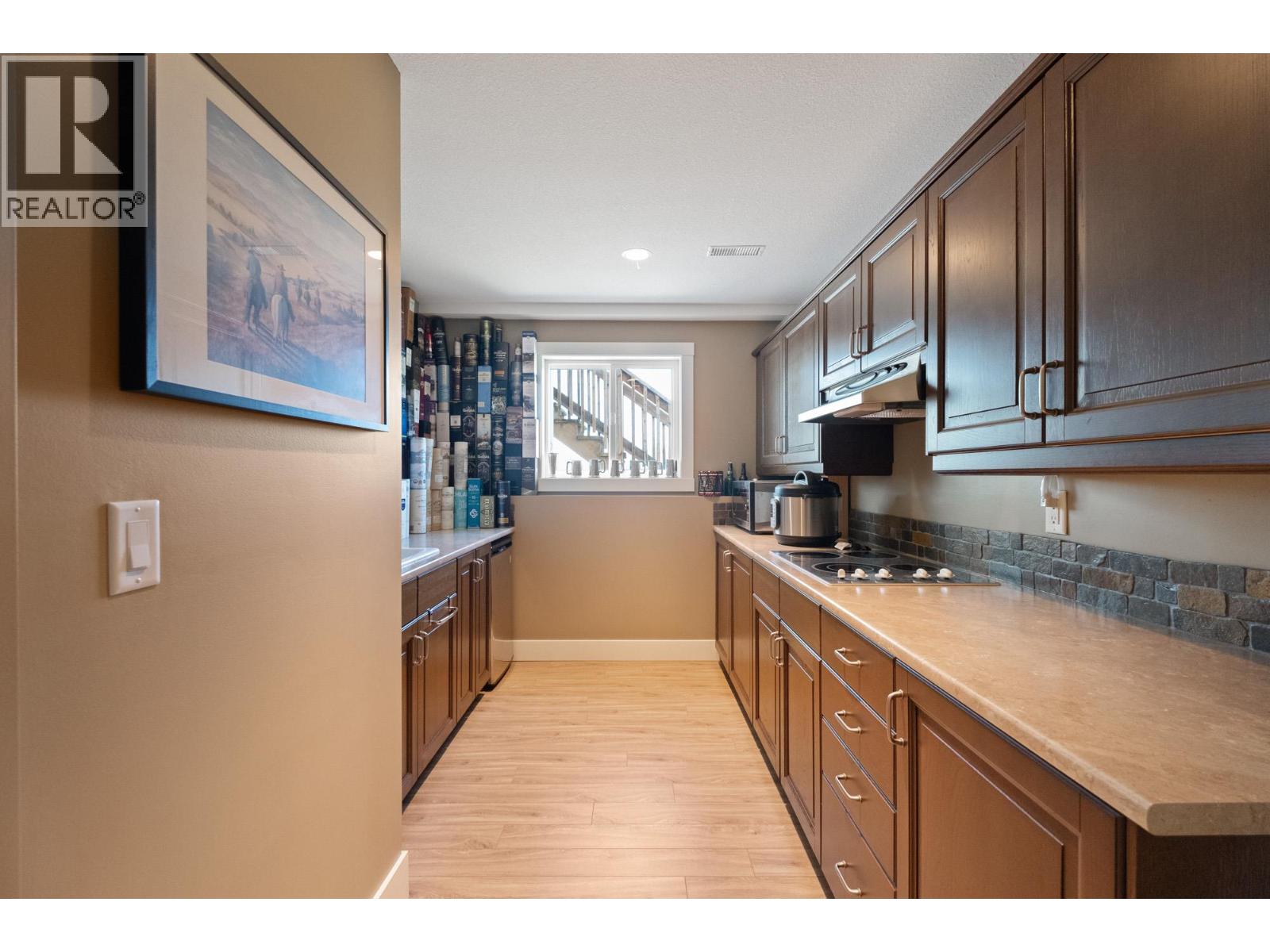 Picture for 3769 Spiers  Road https://www.cirrealty.ca/reb/bc/2/10366112_60.jpg