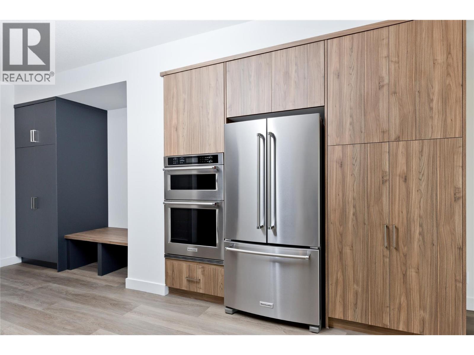 Picture for Unit #407, 2735 Shannon Lake  Road https://www.cirrealty.ca/reb/bc/2/10366122_19.jpg