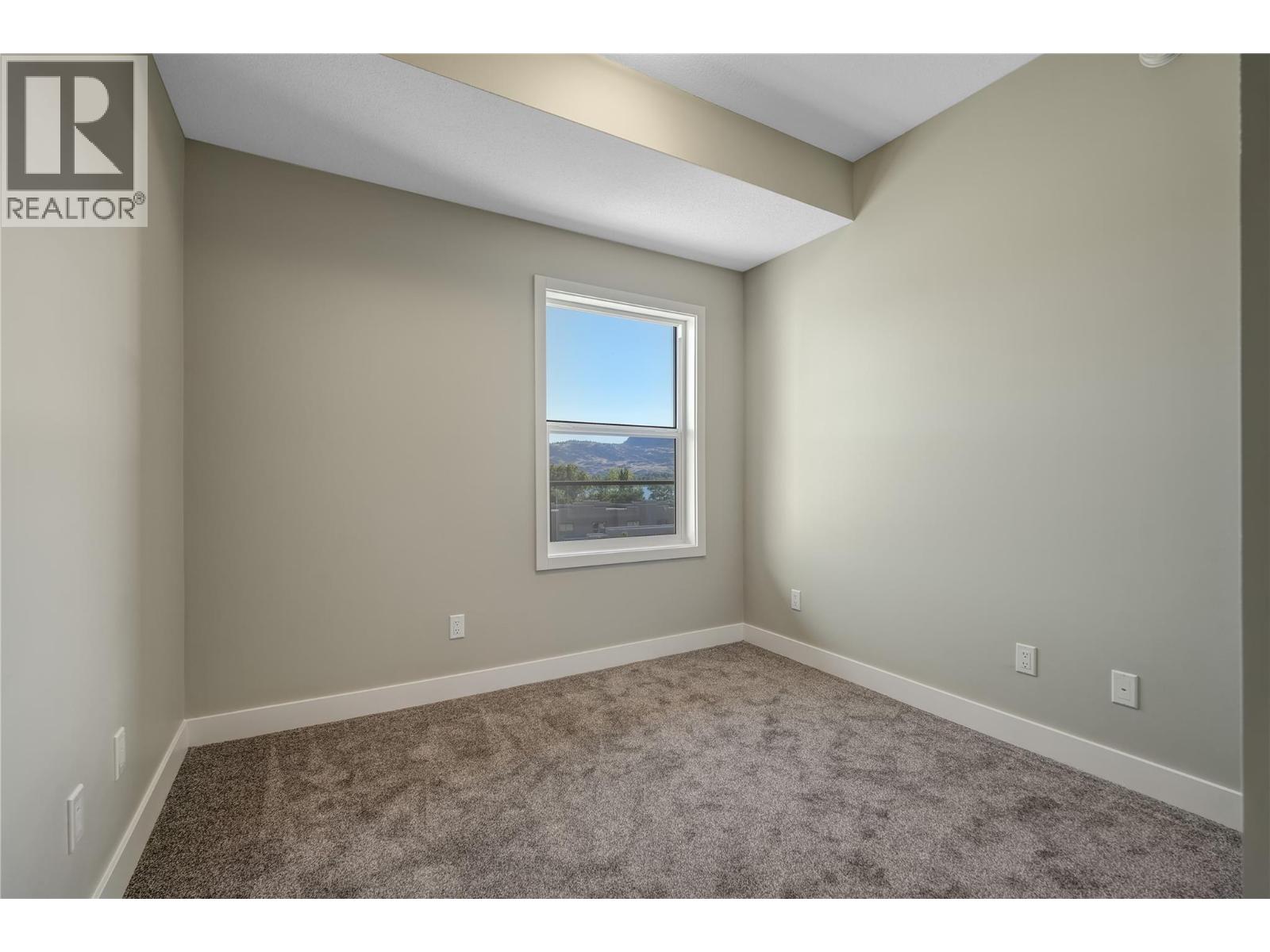 Picture for Unit #404, 5620 51st  Street https://www.cirrealty.ca/reb/bc/2/10366132_10.jpg