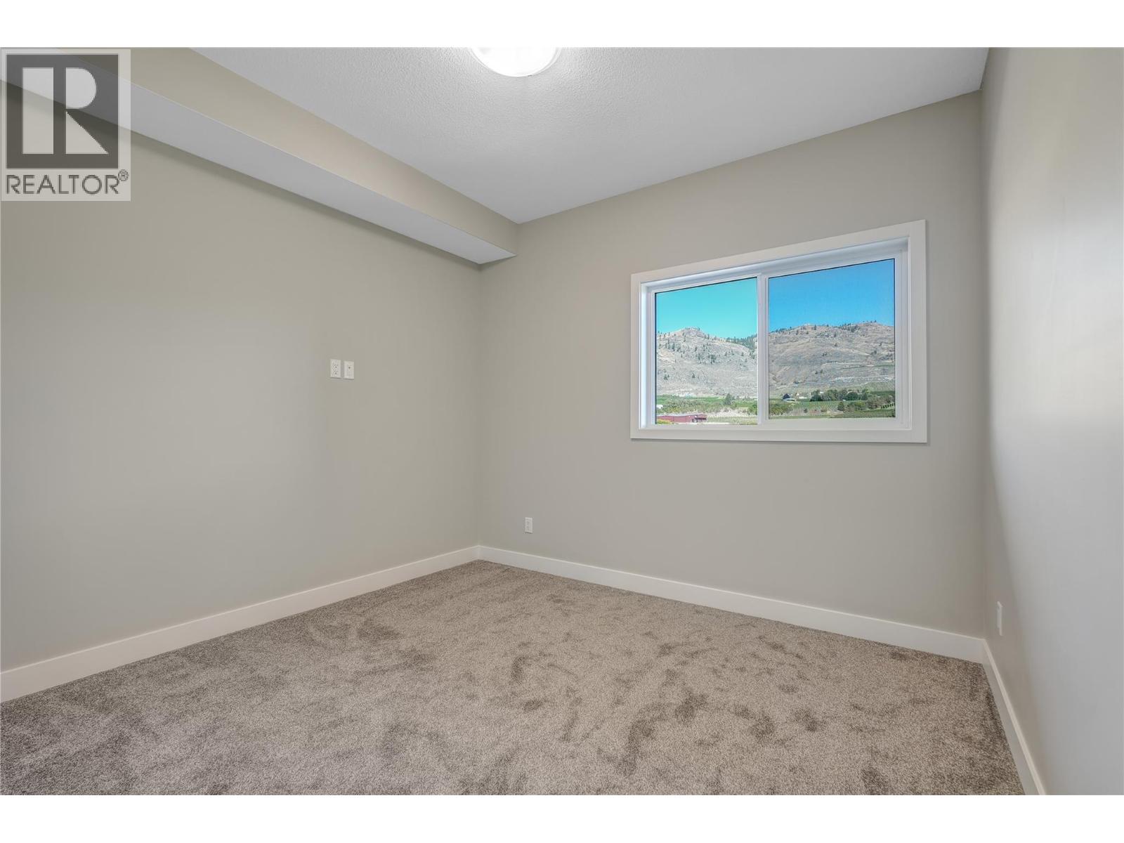 Picture for Unit #404, 5620 51st  Street https://www.cirrealty.ca/reb/bc/2/10366132_9.jpg