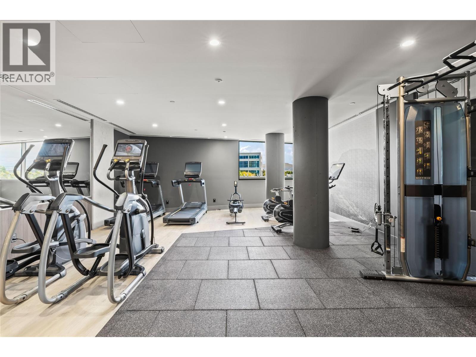 Picture for Unit #306, 3340 Lakeshore  Drive https://www.cirrealty.ca/reb/bc/2/10366142_51.jpg