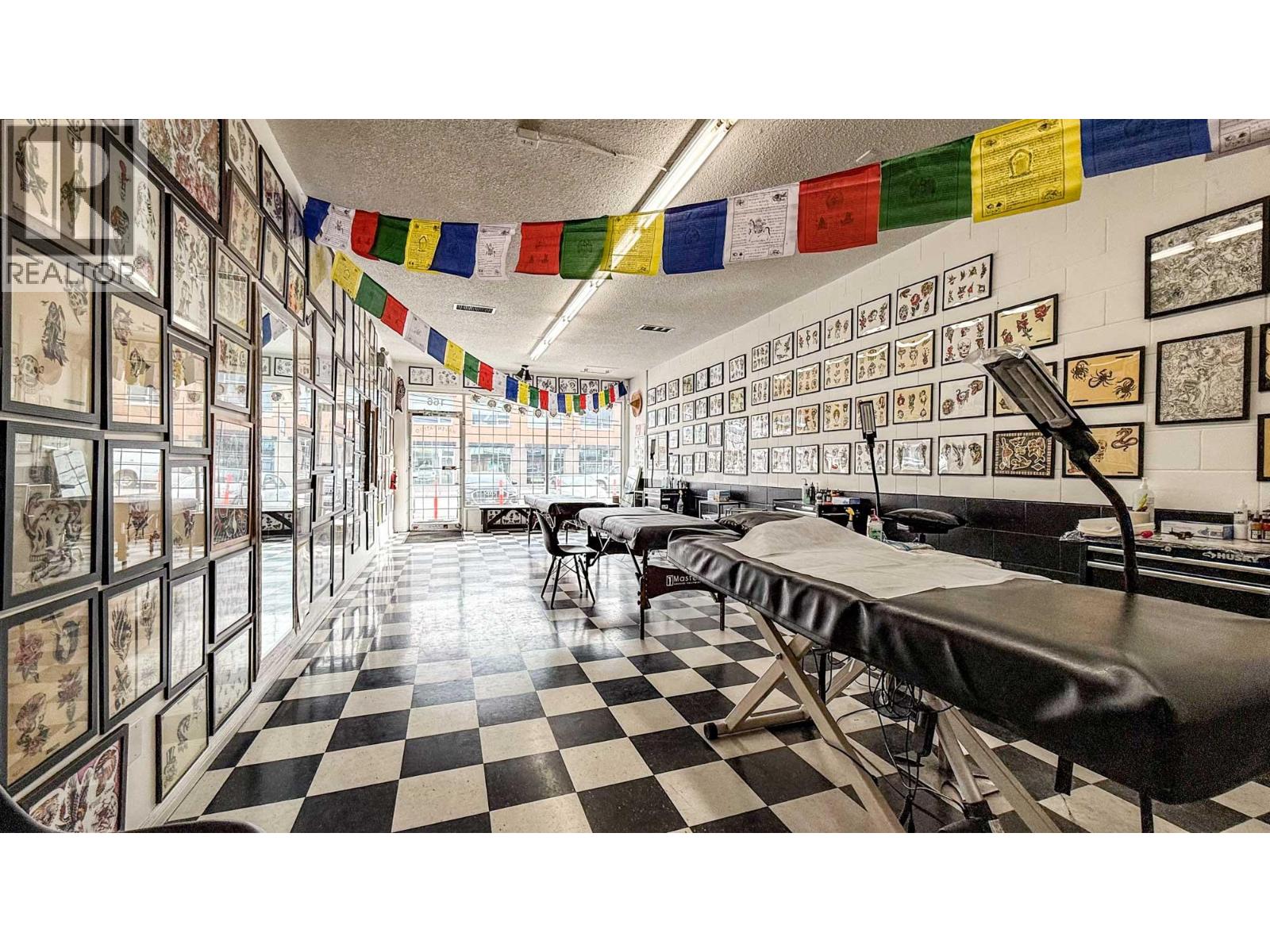 Picture for 166 Asher  Road https://www.cirrealty.ca/reb/bc/2/10366162_7.jpg