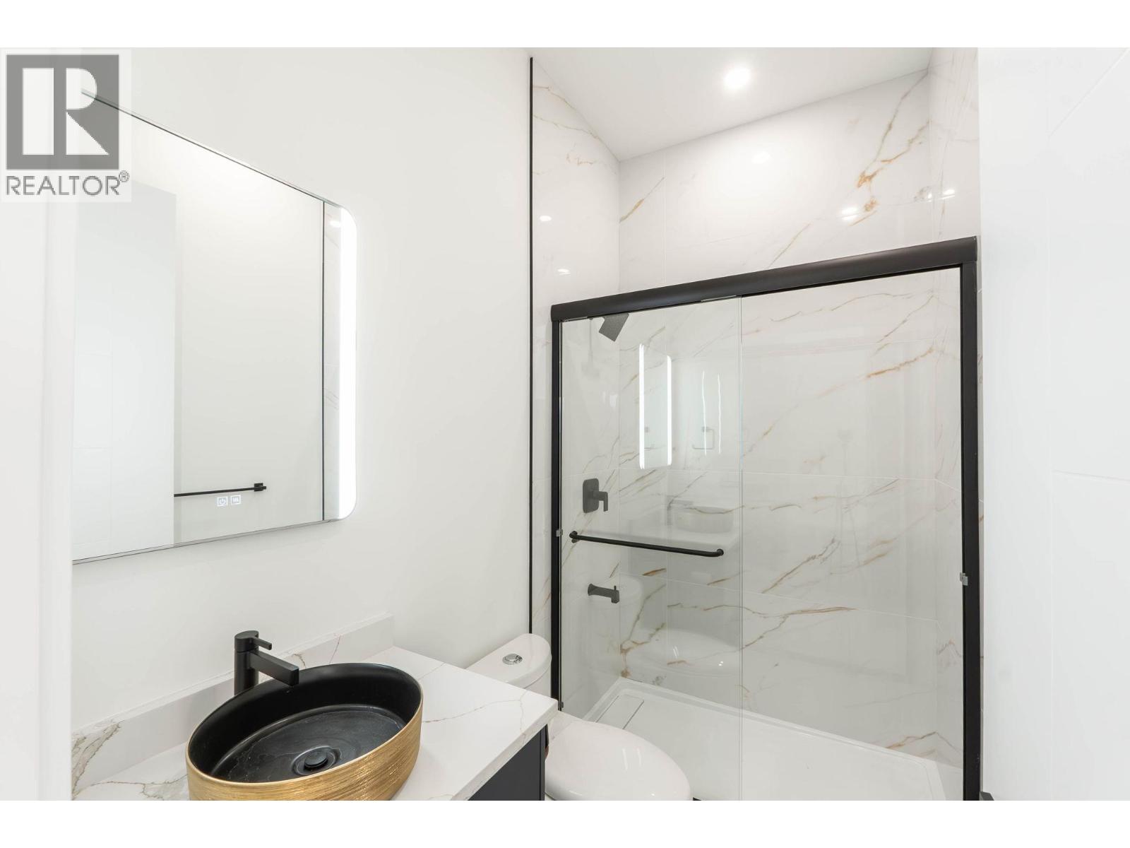 Picture for Unit #30, 830 Westview  Way https://www.cirrealty.ca/reb/bc/2/10366242_13.jpg