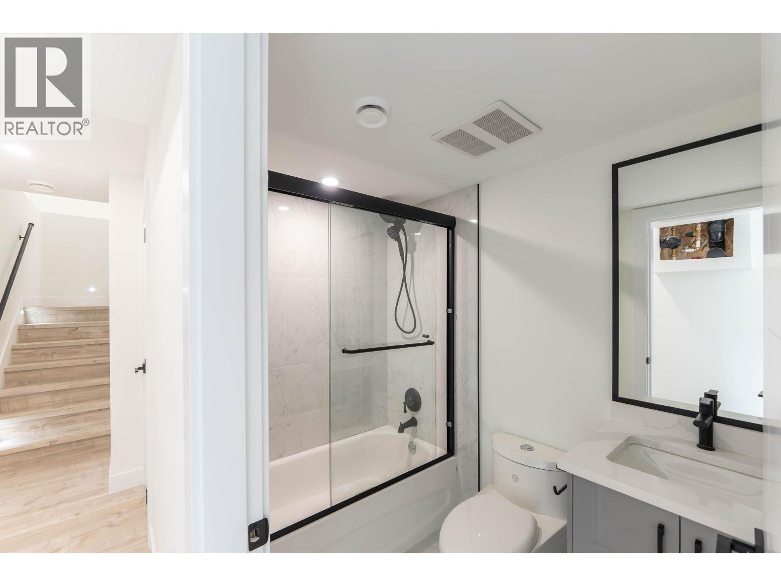 Picture for Unit #30, 830 Westview  Way https://www.cirrealty.ca/reb/bc/2/10366242_19.jpg
