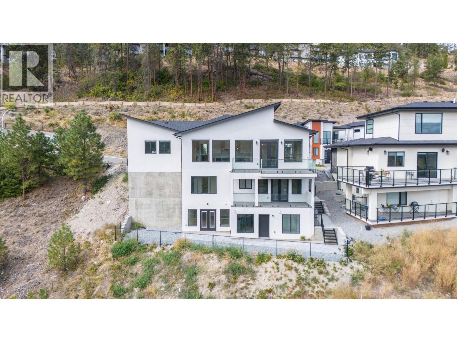 Picture for Unit #30, 830 Westview  Way https://www.cirrealty.ca/reb/bc/2/10366242_2.jpg