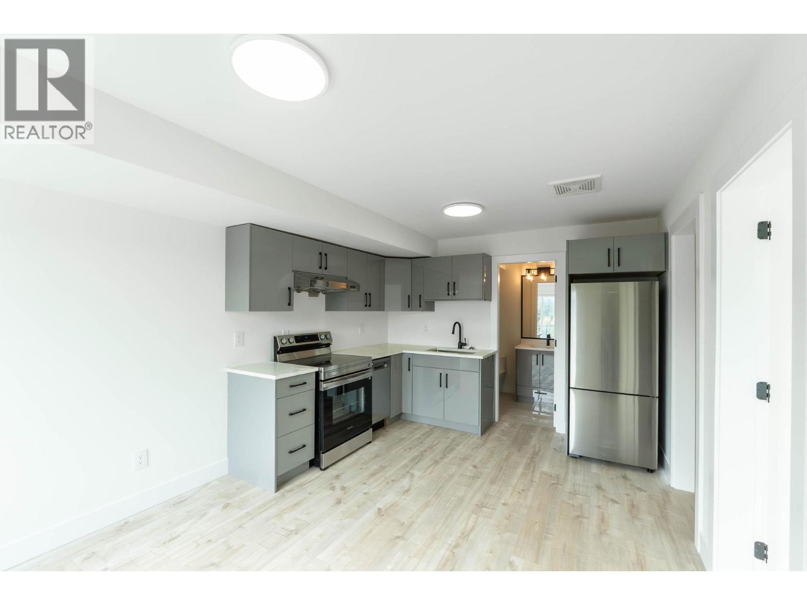 Picture for Unit #30, 830 Westview  Way https://www.cirrealty.ca/reb/bc/2/10366242_28.jpg