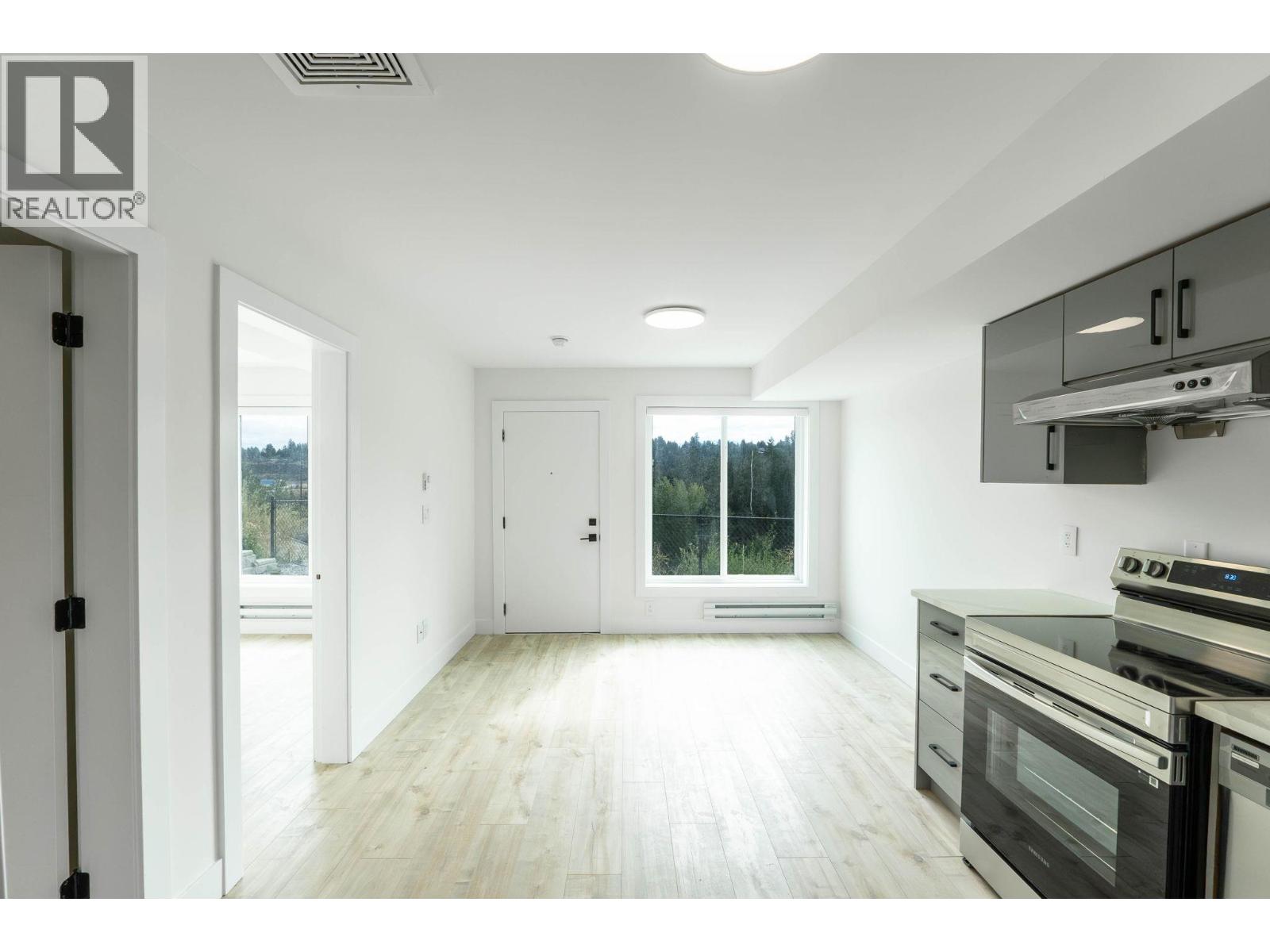 Picture for Unit #30, 830 Westview  Way https://www.cirrealty.ca/reb/bc/2/10366242_30.jpg