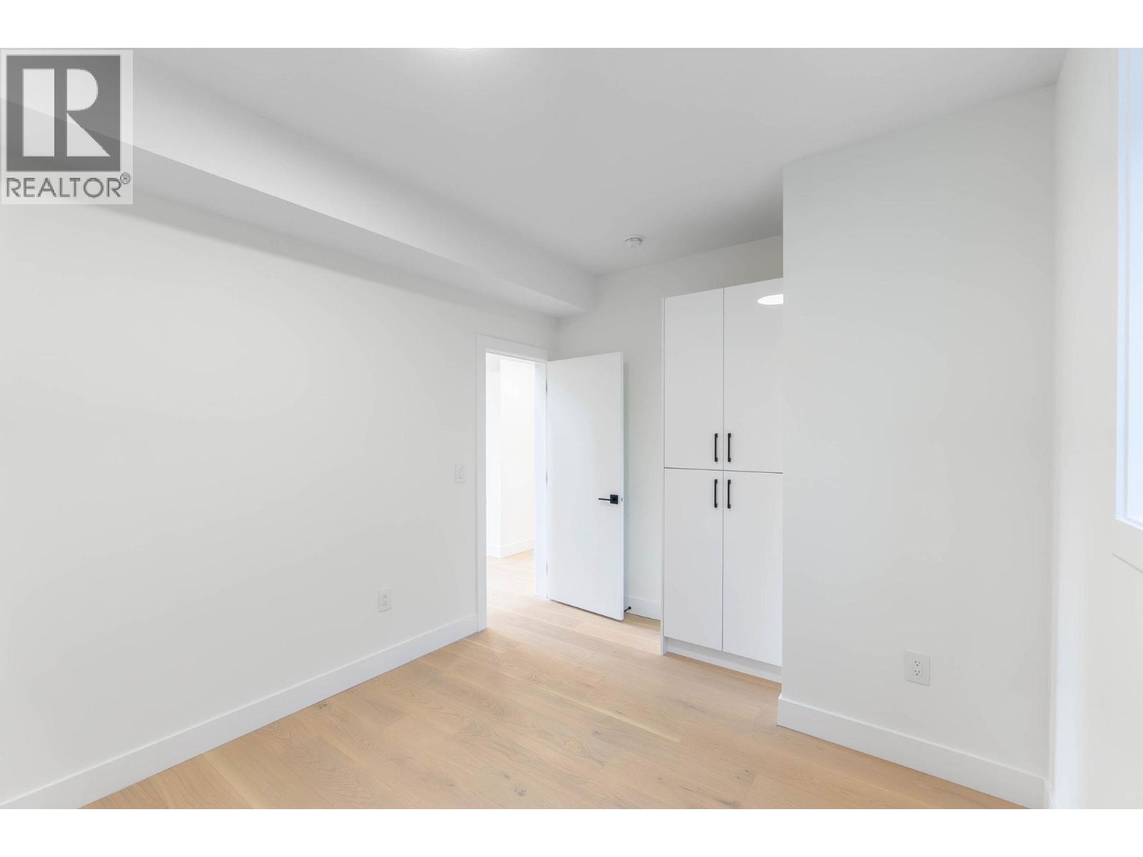 Picture for Unit #30, 830 Westview  Way https://www.cirrealty.ca/reb/bc/2/10366242_34.jpg