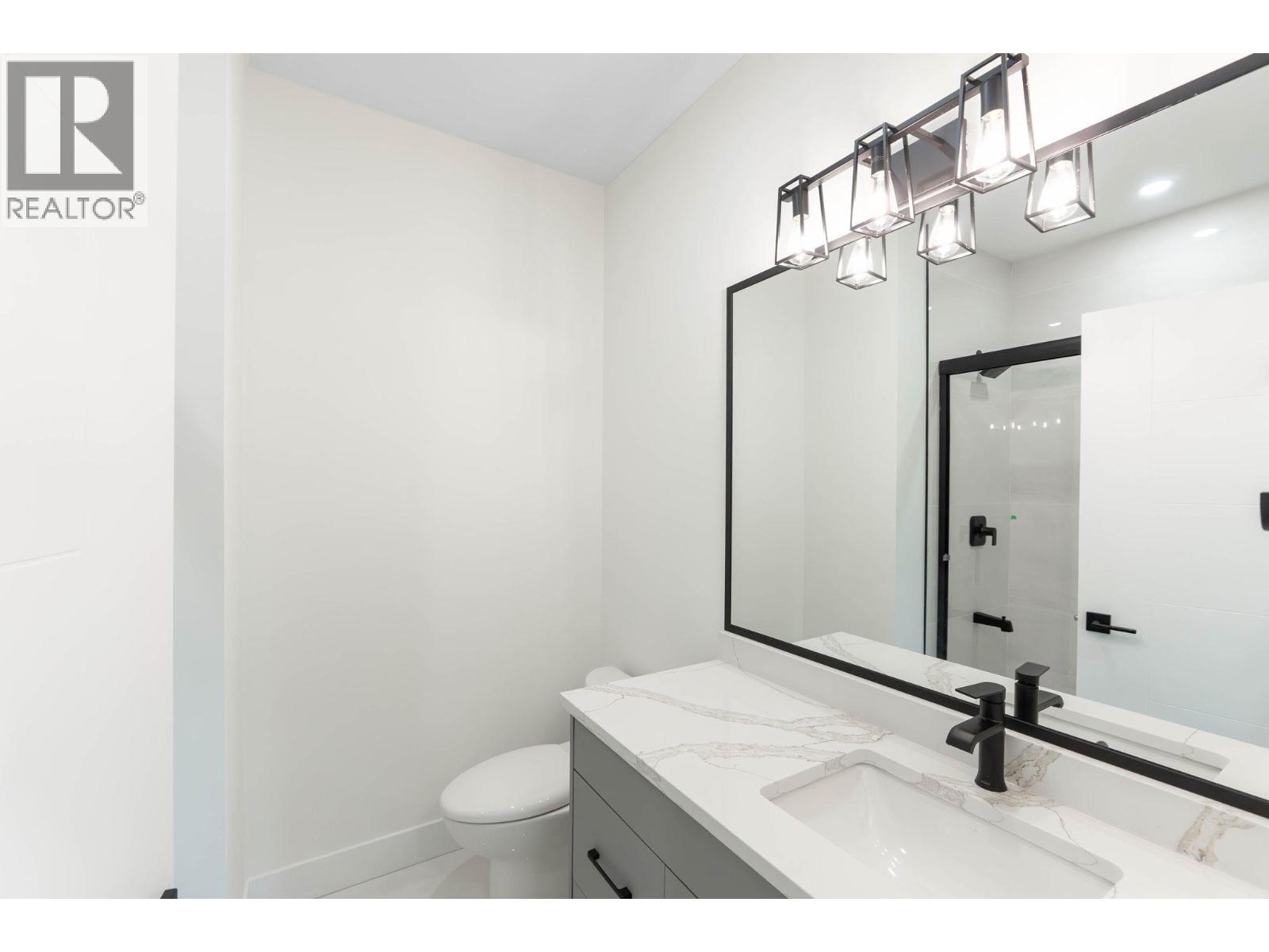 Picture for Unit #30, 830 Westview  Way https://www.cirrealty.ca/reb/bc/2/10366242_35.jpg