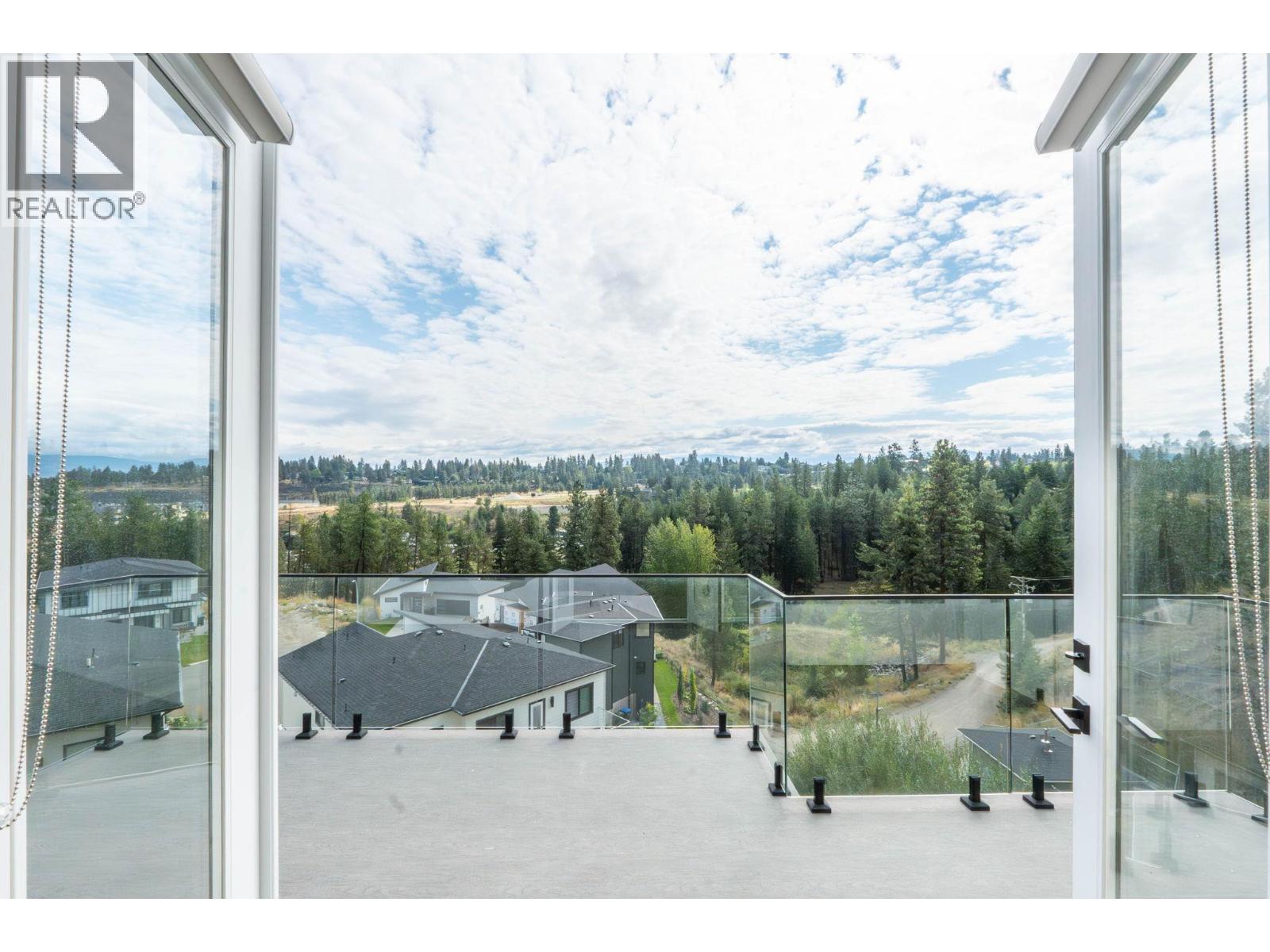 Picture for Unit #30, 830 Westview  Way https://www.cirrealty.ca/reb/bc/2/10366242_44.jpg