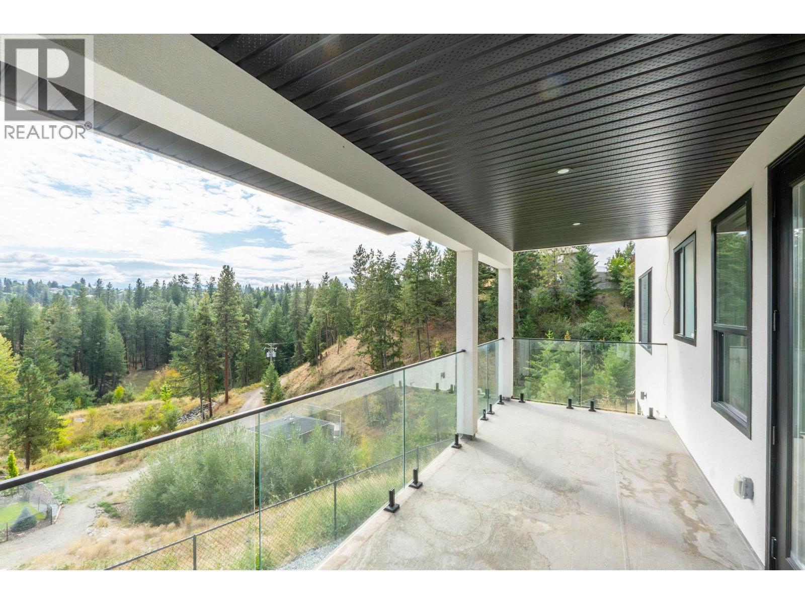 Picture for Unit #30, 830 Westview  Way https://www.cirrealty.ca/reb/bc/2/10366242_45.jpg