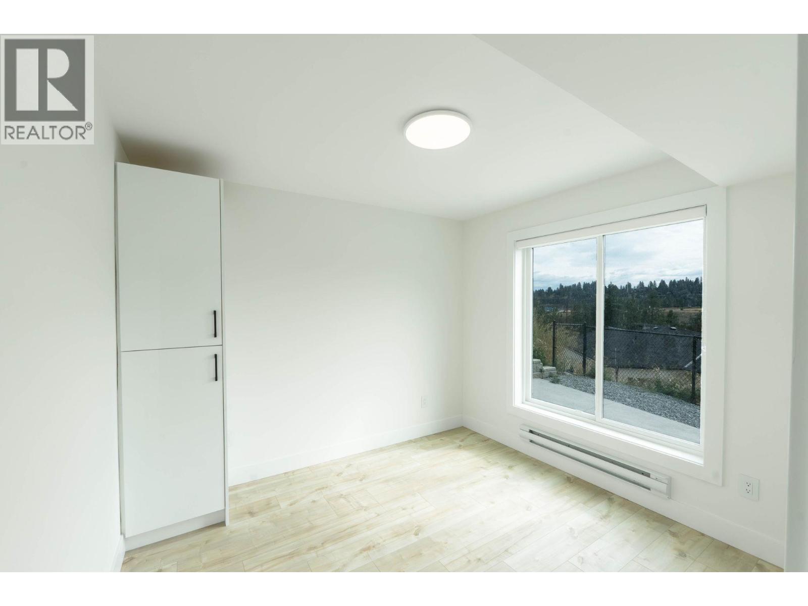 Picture for Unit #30, 830 Westview  Way https://www.cirrealty.ca/reb/bc/2/10366242_49.jpg