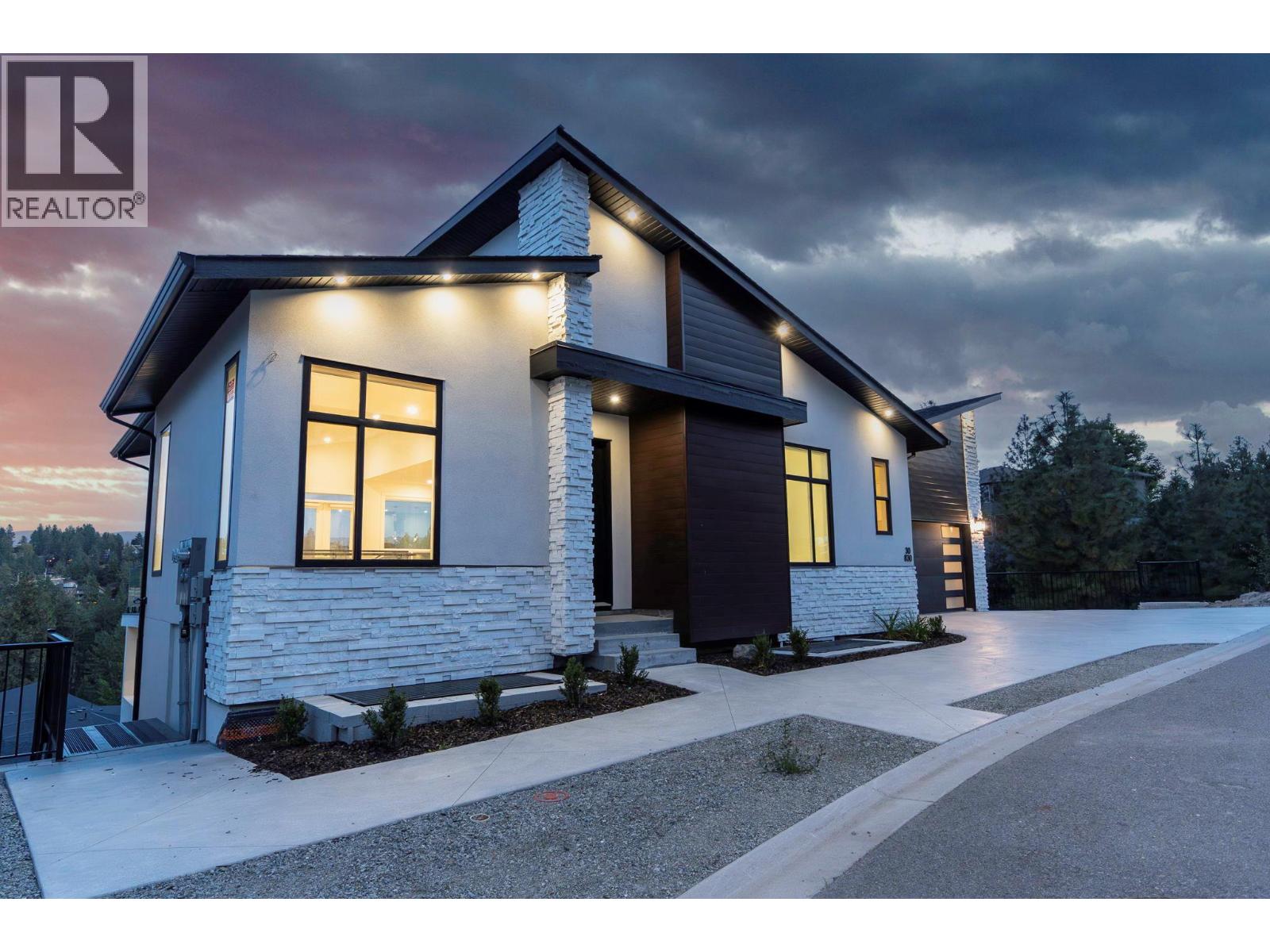 Picture for Unit #30, 830 Westview  Way https://www.cirrealty.ca/reb/bc/2/10366242_51.jpg