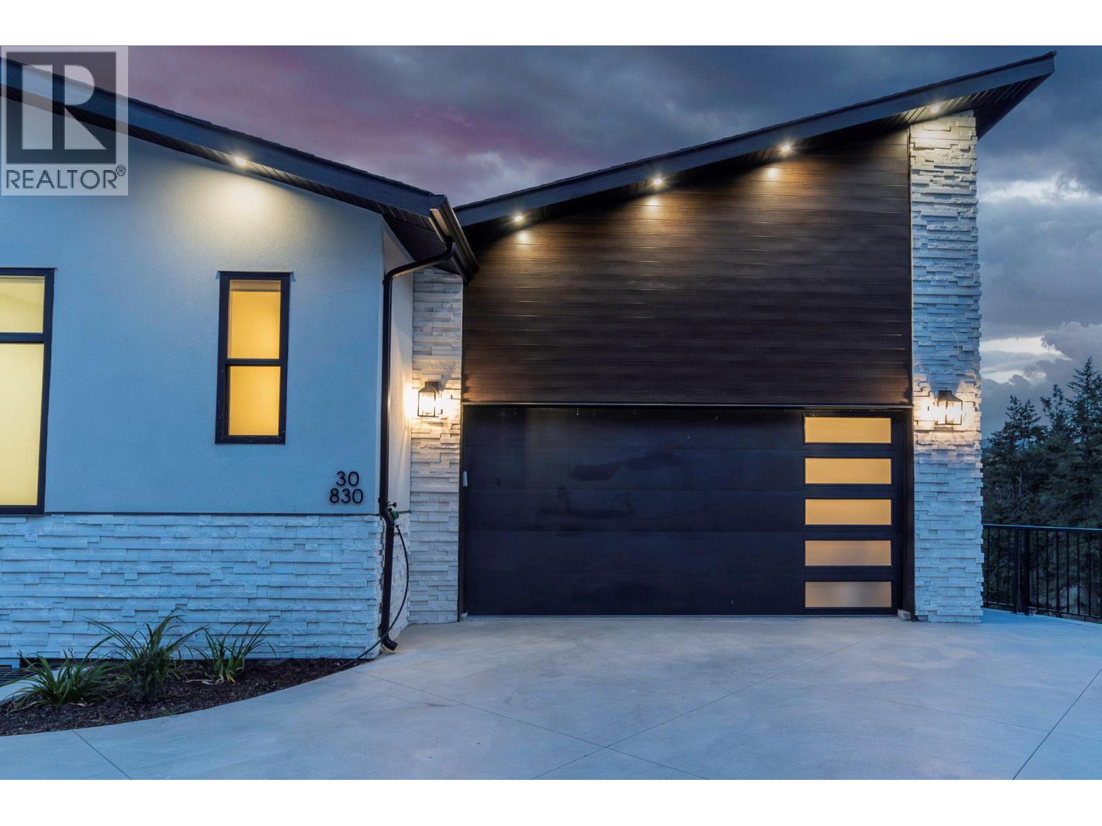 Picture for Unit #30, 830 Westview  Way https://www.cirrealty.ca/reb/bc/2/10366242_56.jpg