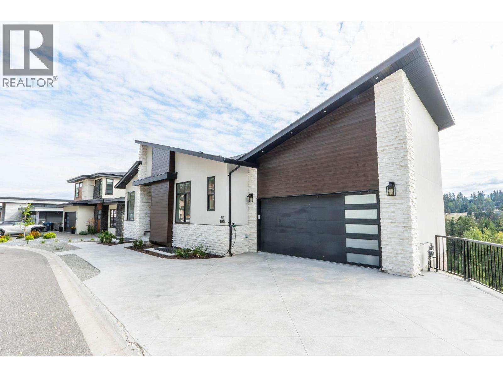 Picture for Unit #30, 830 Westview  Way https://www.cirrealty.ca/reb/bc/2/10366242_74.jpg