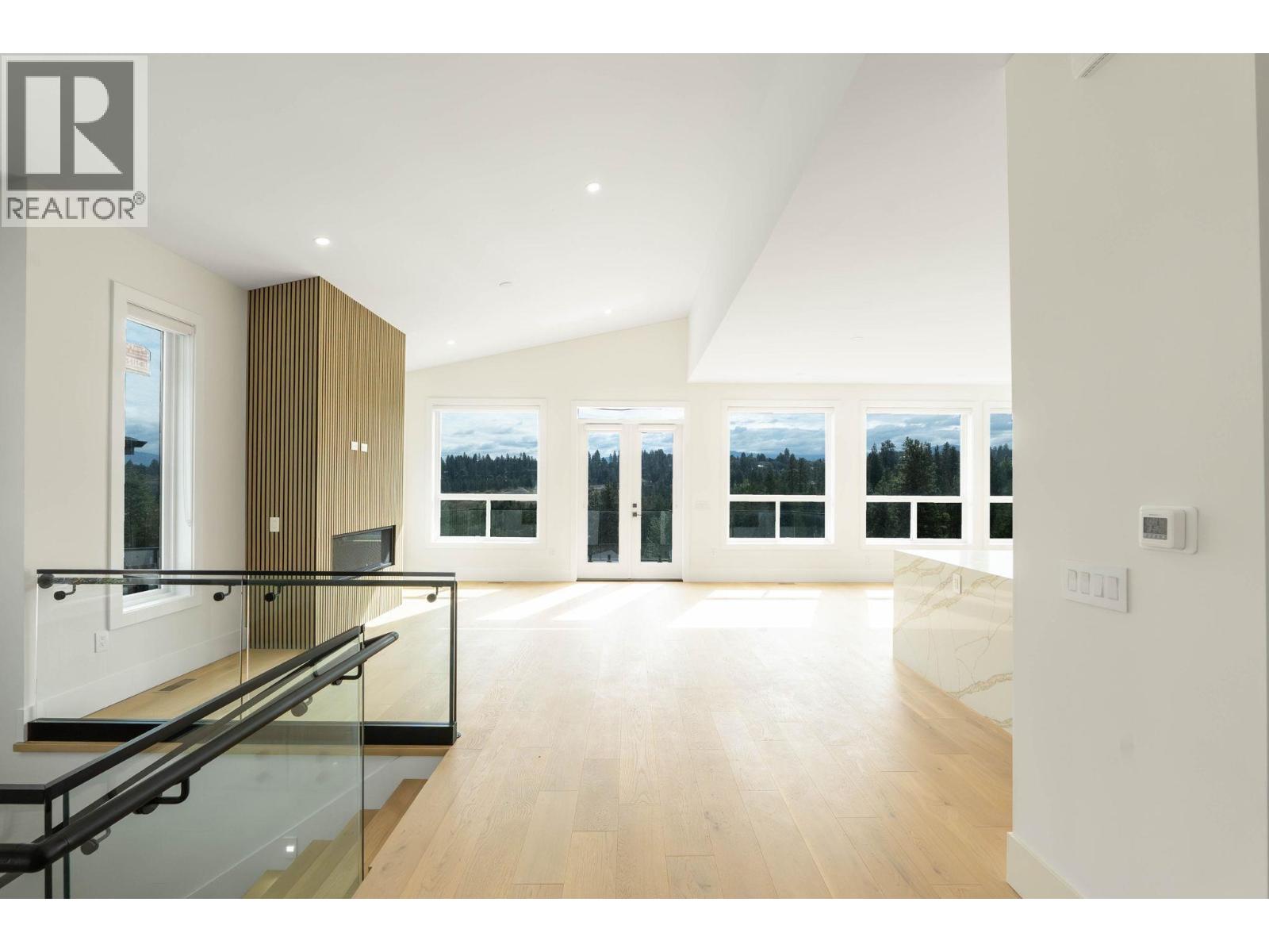 Picture for Unit #30, 830 Westview  Way https://www.cirrealty.ca/reb/bc/2/10366242_76.jpg