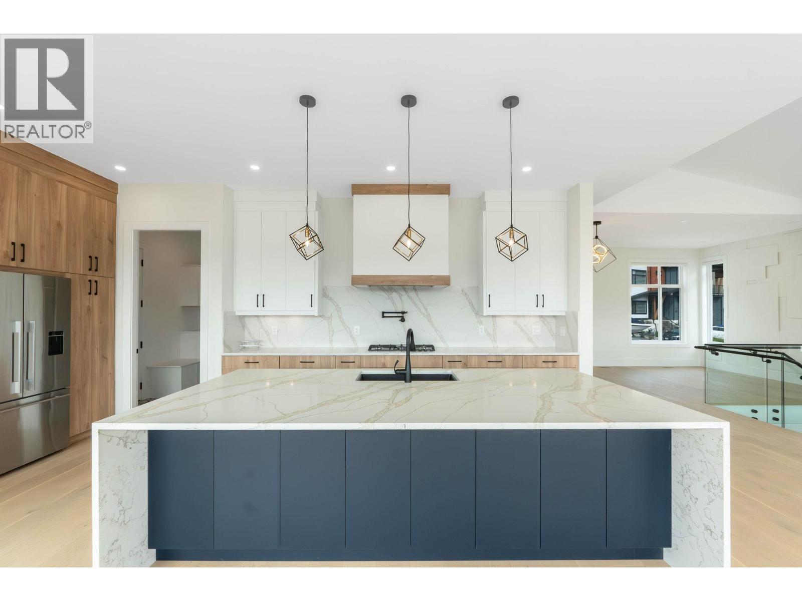 Picture for Unit #30, 830 Westview  Way https://www.cirrealty.ca/reb/bc/2/10366242_80.jpg