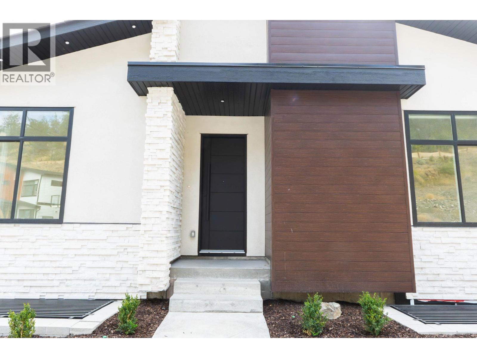 Picture for Unit #30, 830 Westview  Way https://www.cirrealty.ca/reb/bc/2/10366242_81.jpg