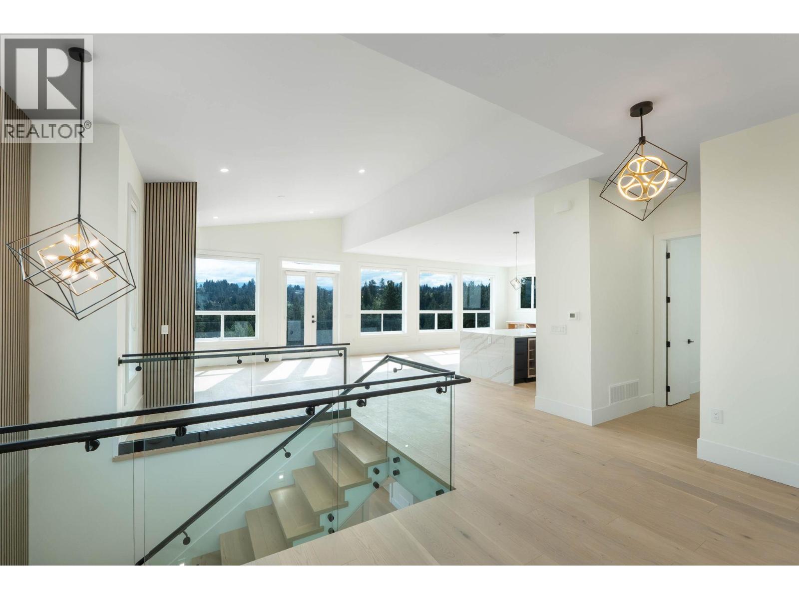 Picture for Unit #30, 830 Westview  Way https://www.cirrealty.ca/reb/bc/2/10366242_9.jpg