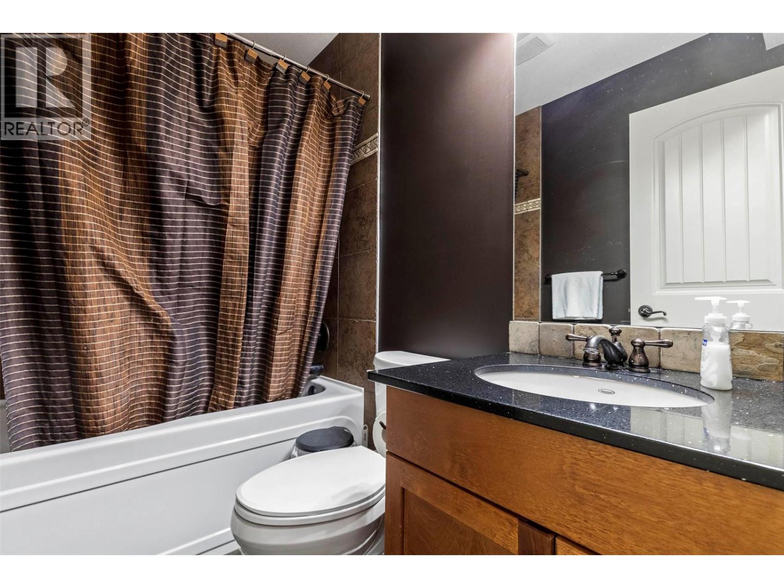 Picture for 6953 Terazona  Drive https://www.cirrealty.ca/reb/bc/2/10366292_17.jpg